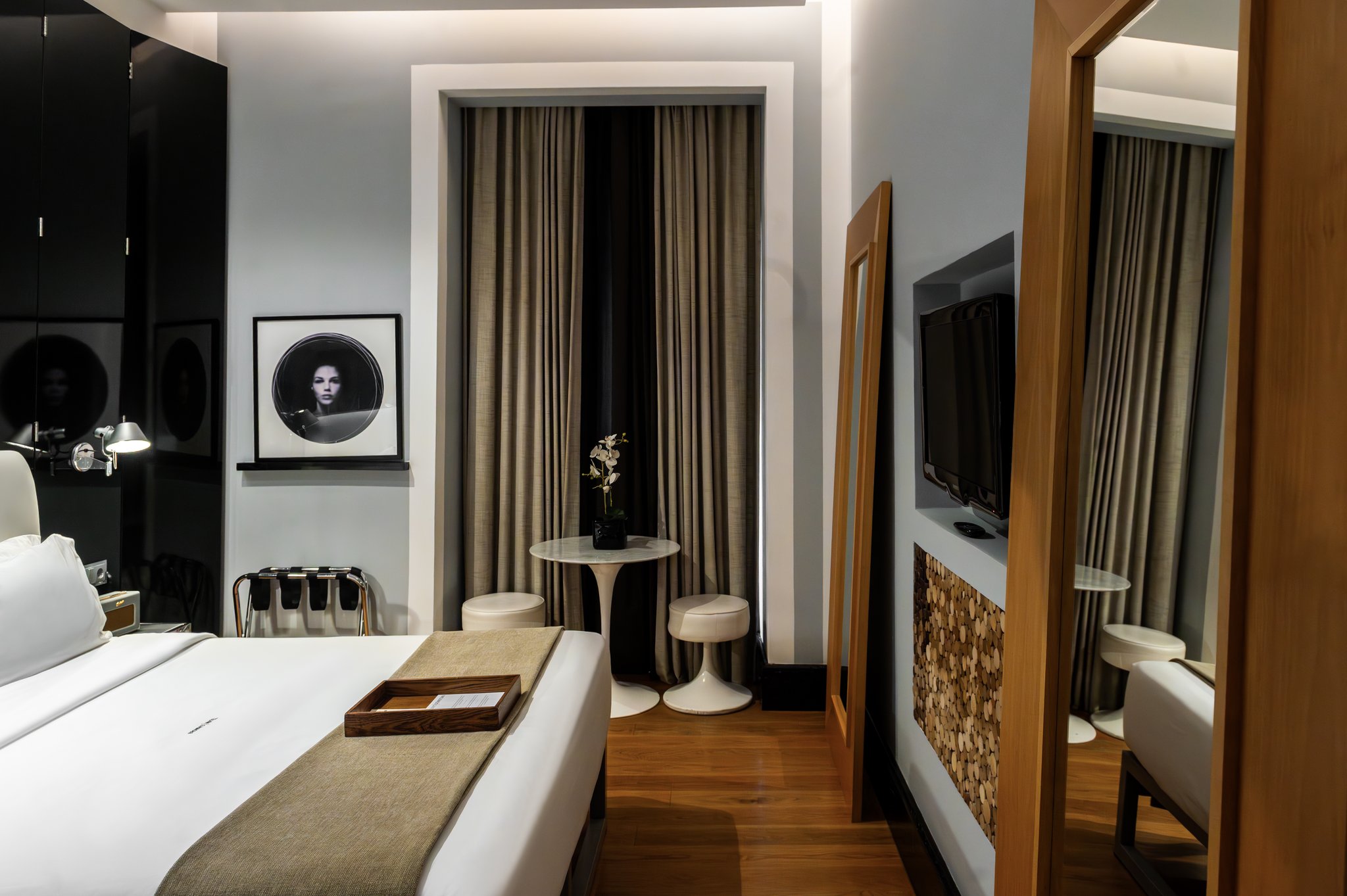 Small_Room_Street_View_(7)_S