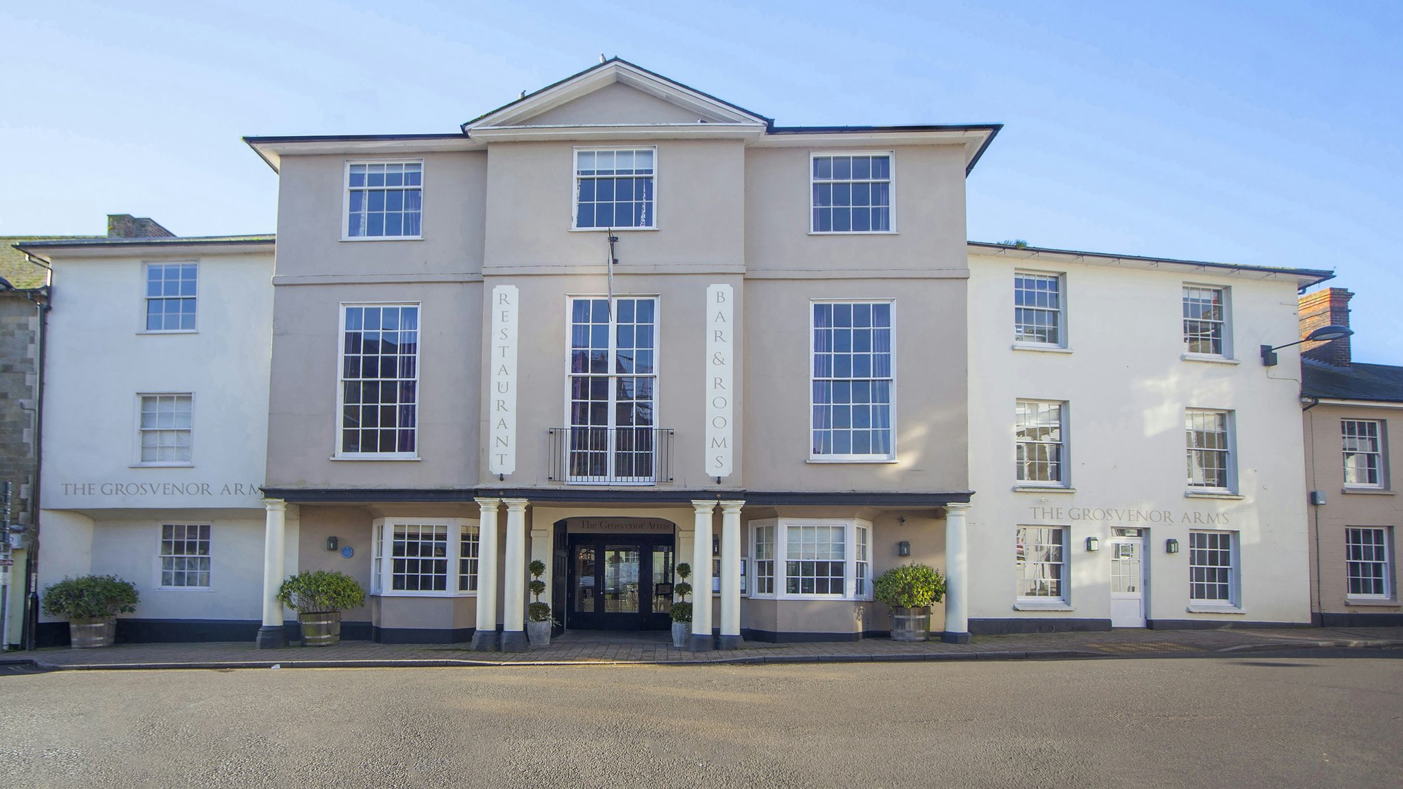 E9TuajCpkaWQmmL8FgLvw_GrosvenorArms1_S
