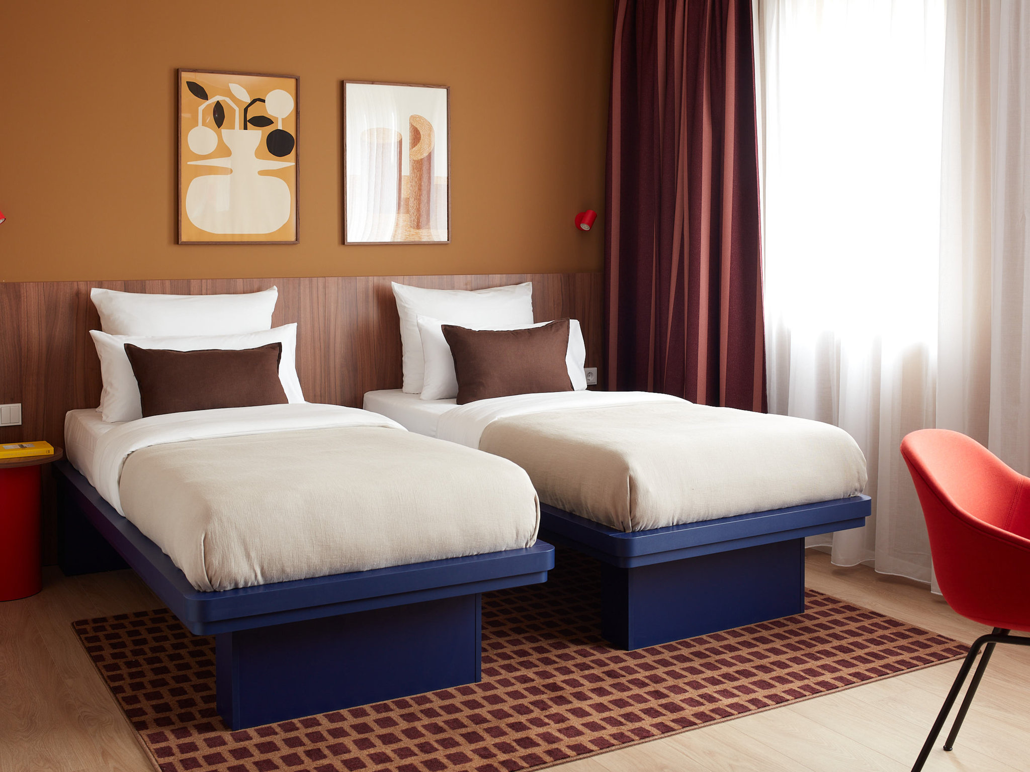 Large_Studio_with_Kitchenette_-_Twin_Beds_S