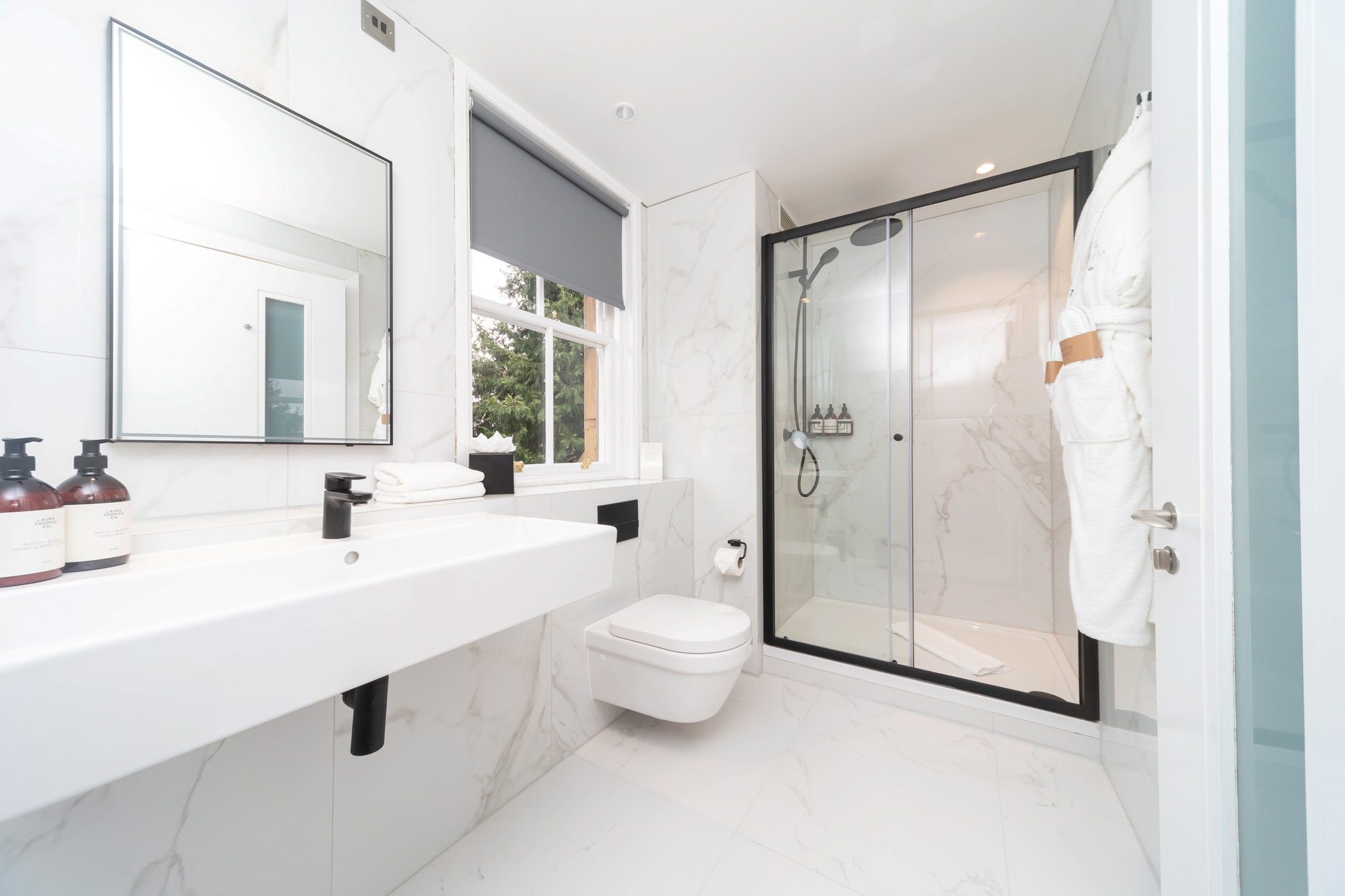 fDELpnZX00Cs1IKVGp03g_Cosy_Room_Ensuite_S