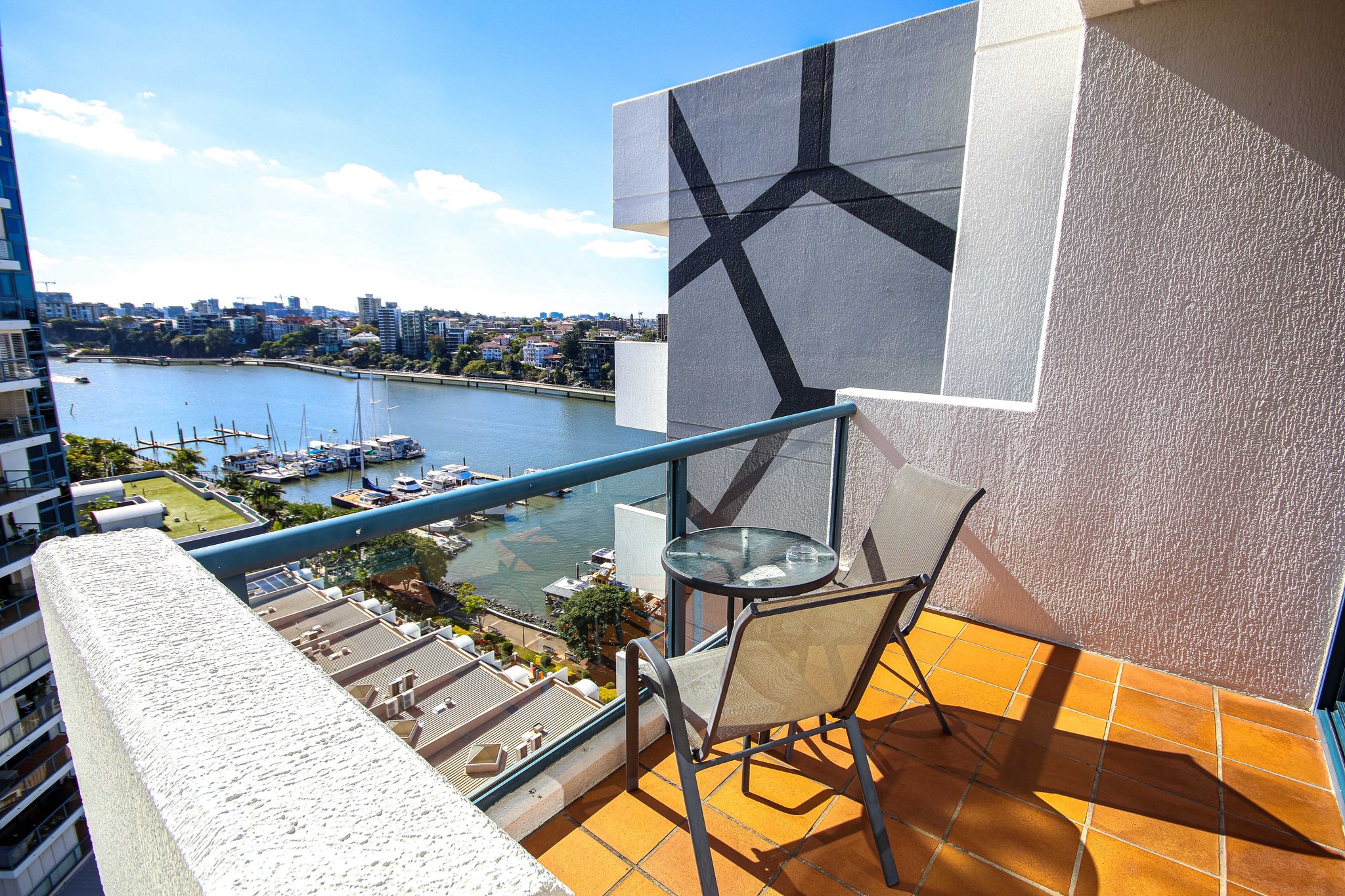 hriyJRa4i0ewhNtVpPWyg_Riverview_S