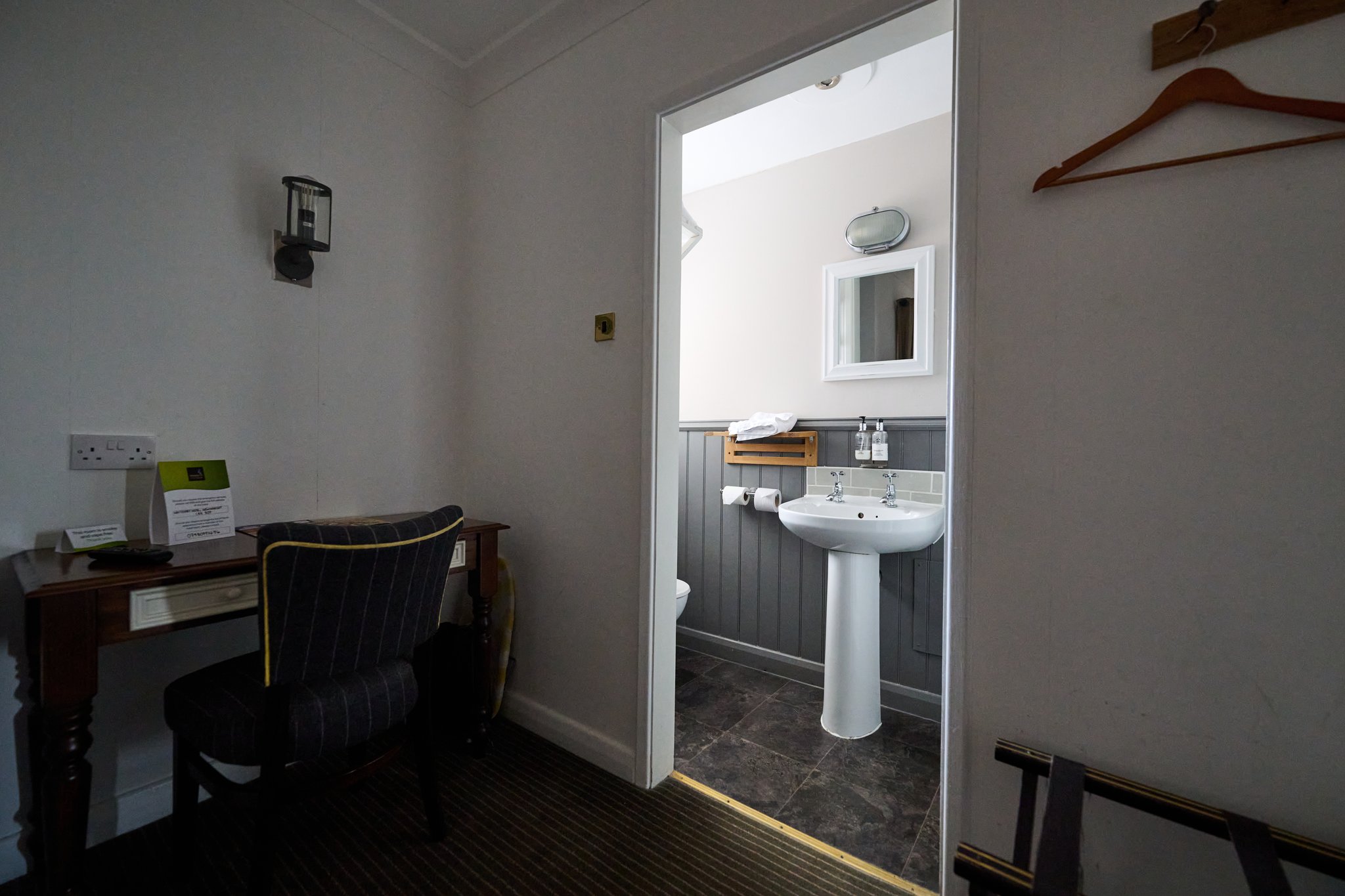 WoeCuZ7T9kqwICIDywhiNw_Single3_S