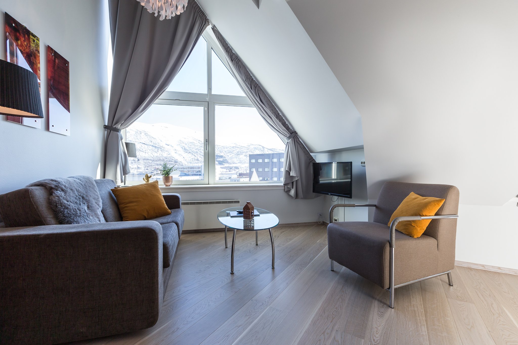 22717_deluxe-suite-one-bedroom-first-hotel-city-tromso_00_S