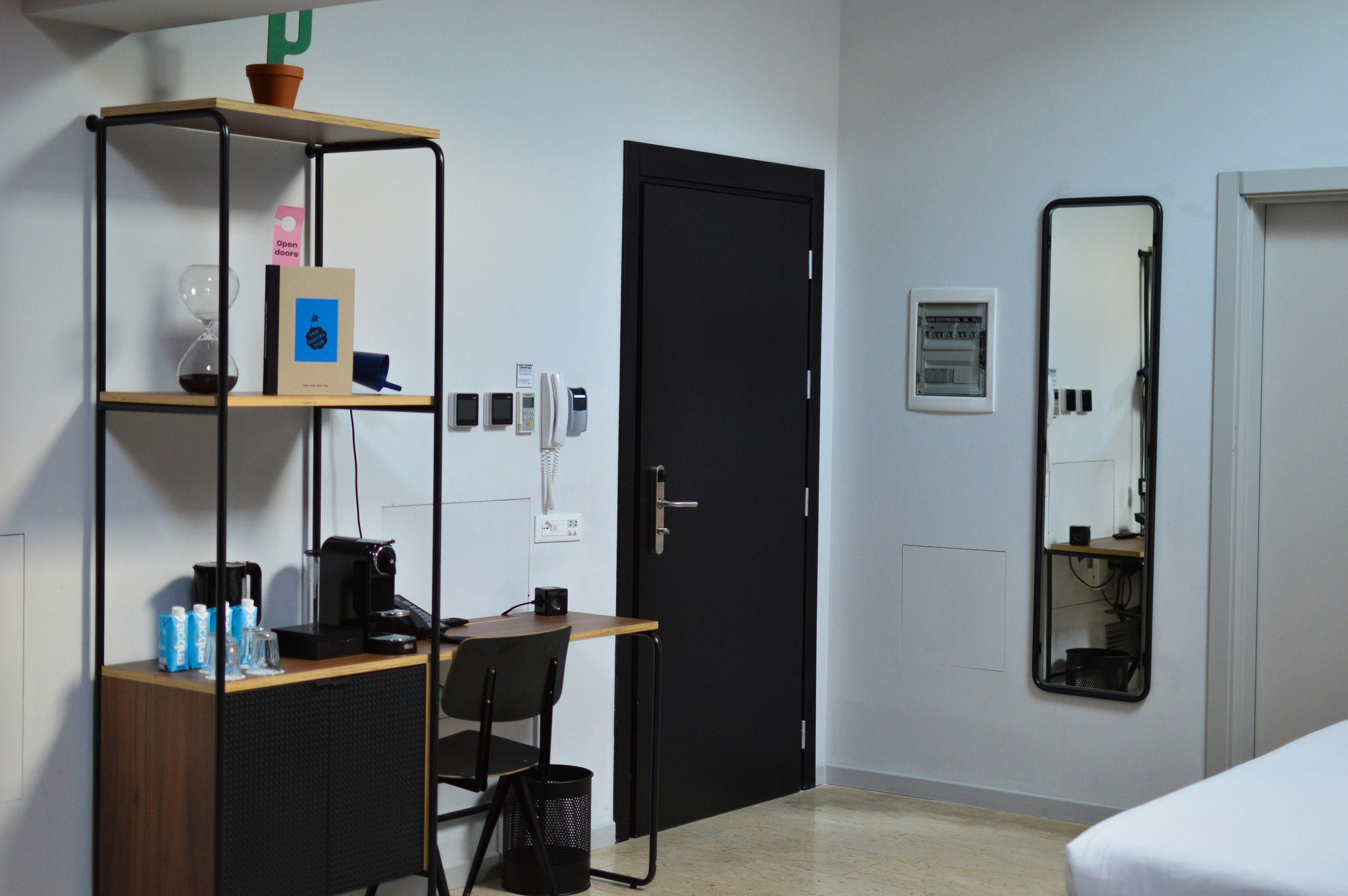 cwZngIMzvEGR038SSsEqVg_Family_Room_(2)_S