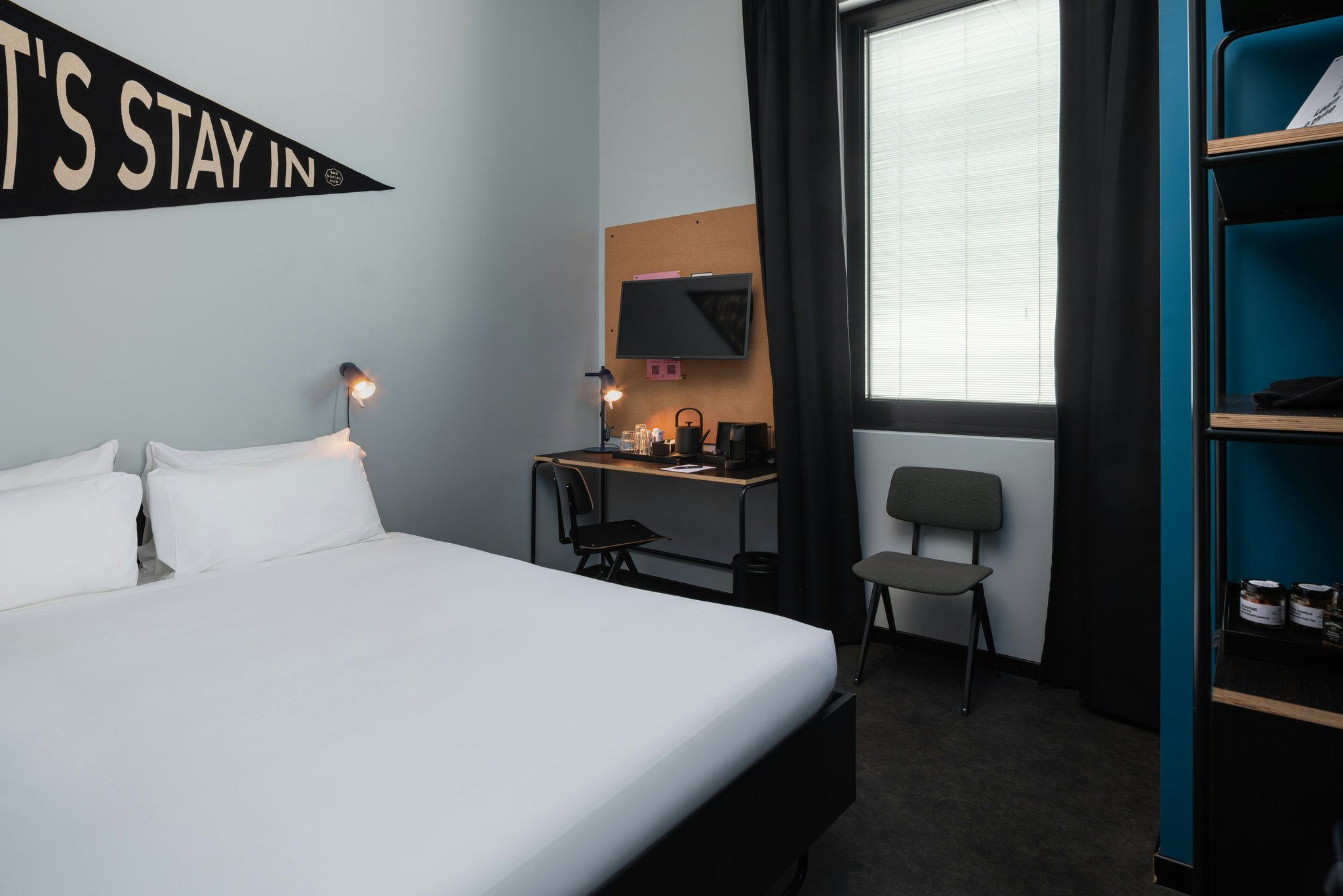 4I6CdKYpUWpLShw6G1pQ_Economy_Queen_S