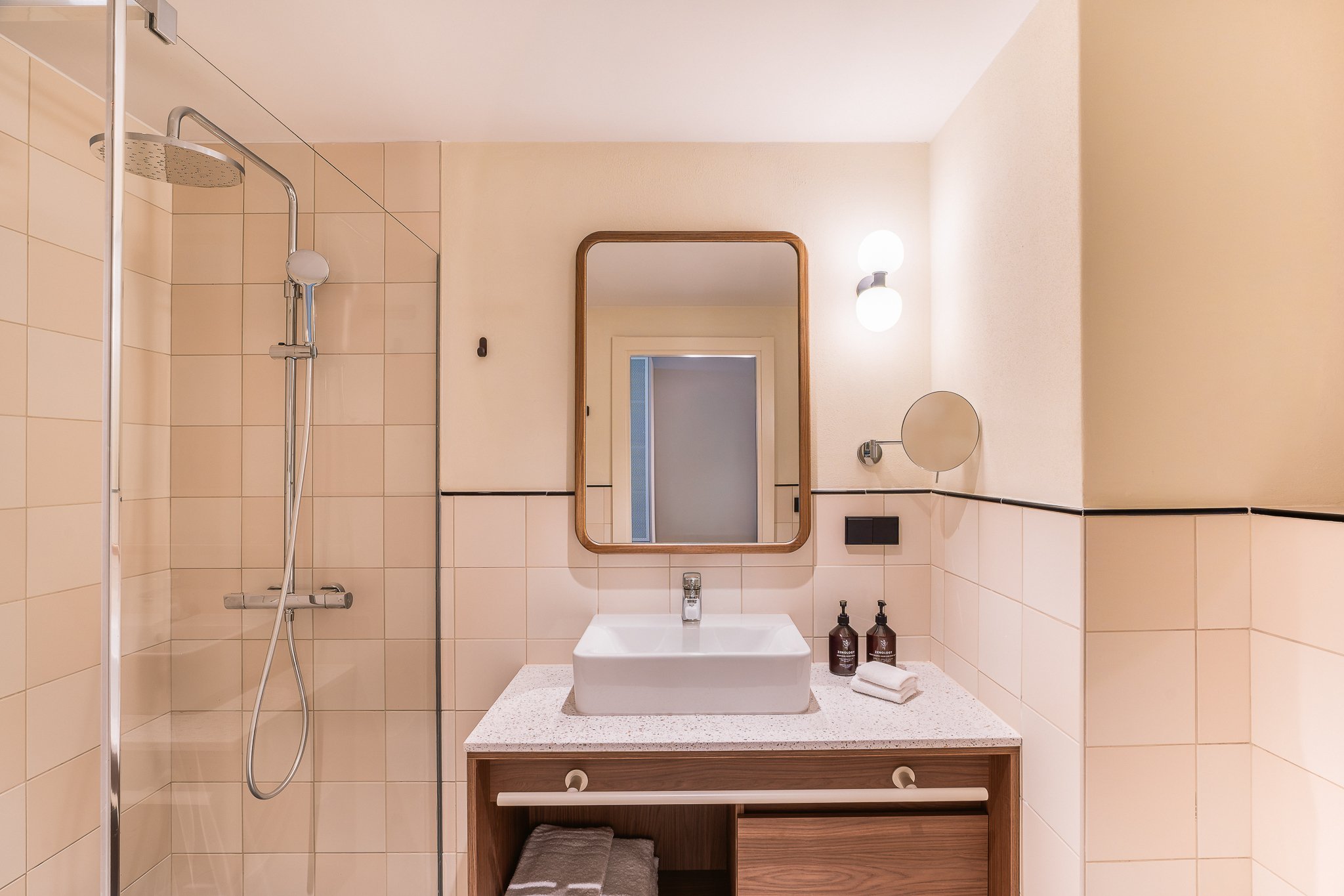 5Yto1Ru96ESzeXBn5nHxxQ_Comfort_Double_Bathroom_S