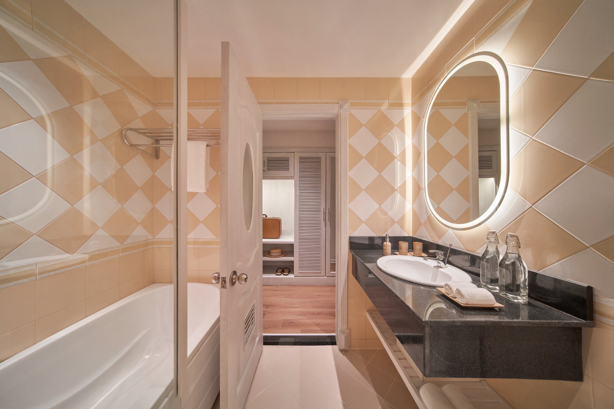 Khaya_Twin_Bathroom2_S