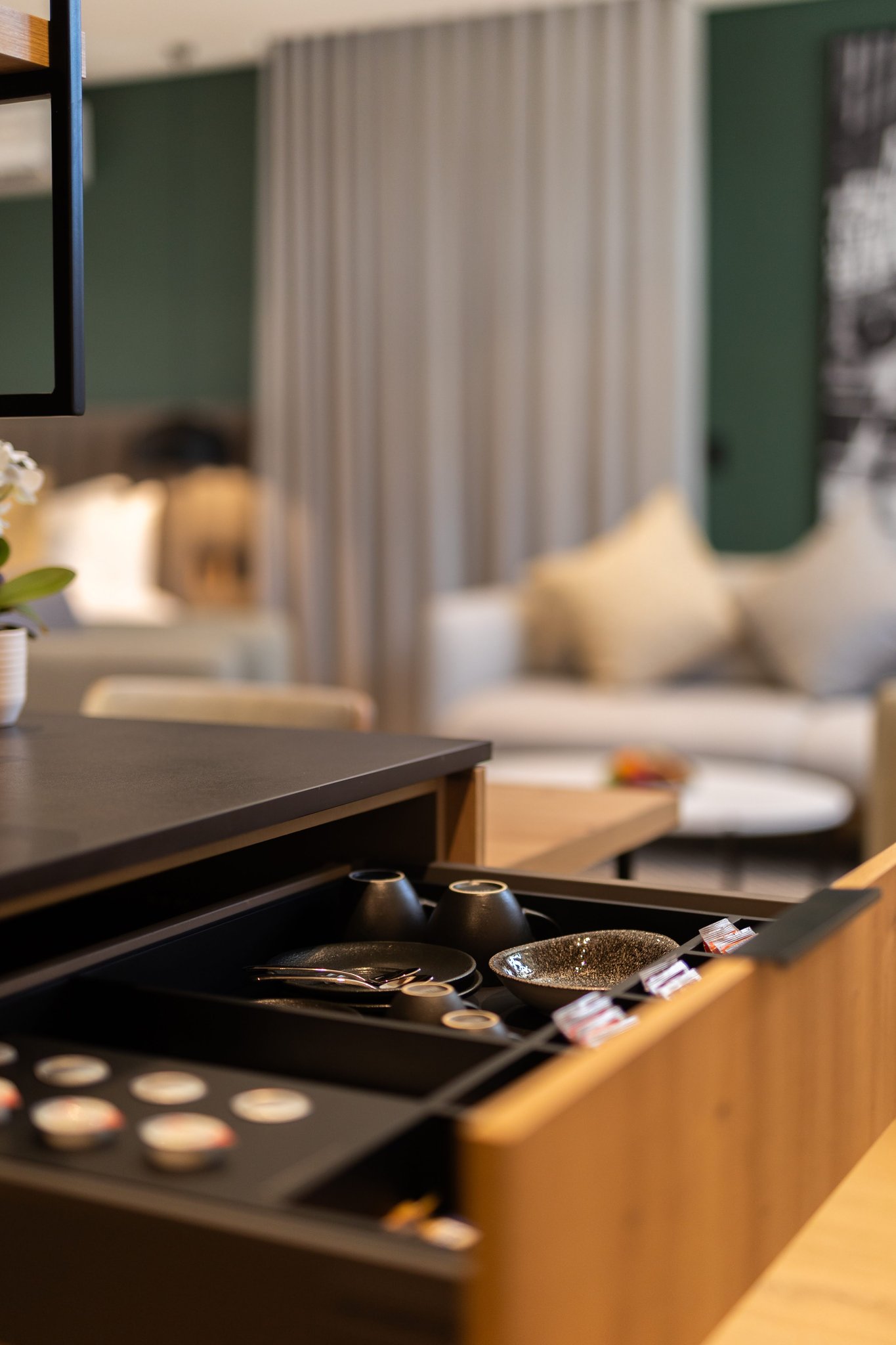 Room_coffee_and_tea_station_(8)_S