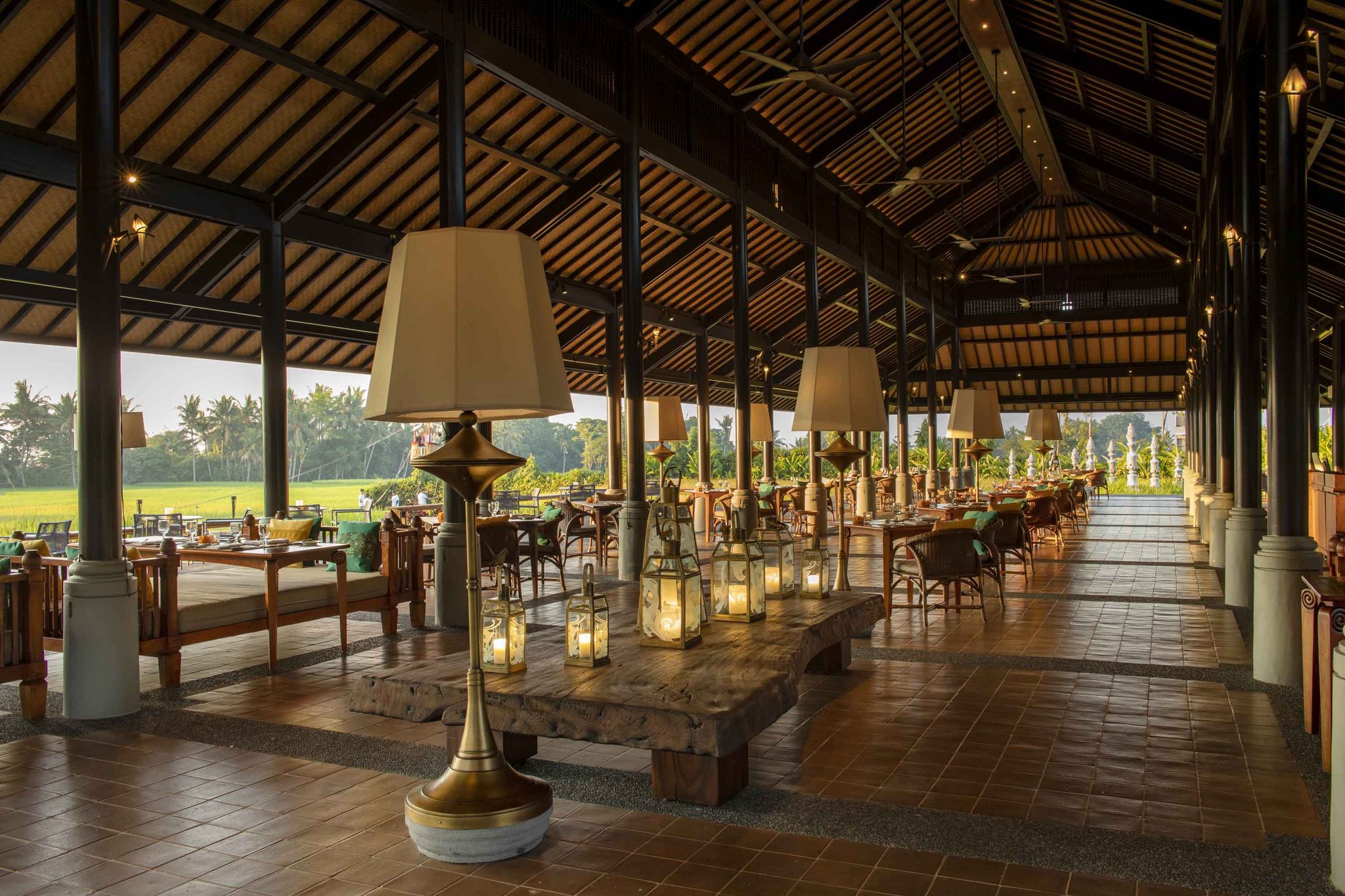 AWIzmLz4ckiD5F8yEII70w_The_Tempayan_Interior_2_-_Tanah_Ga_S