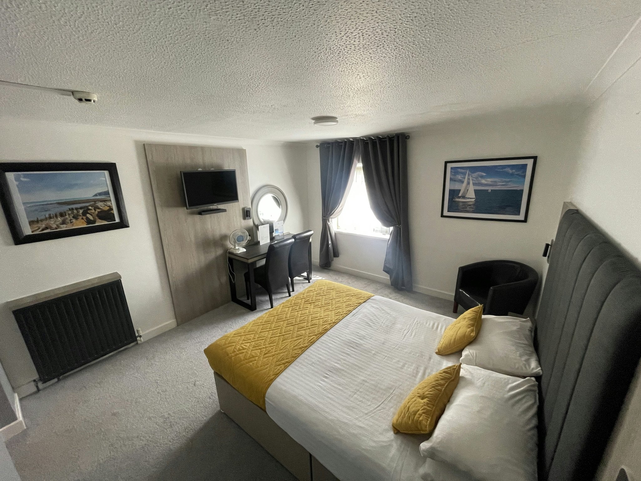 MKK2r2xt0VpyKJm4C1PA_Standard_Room_S