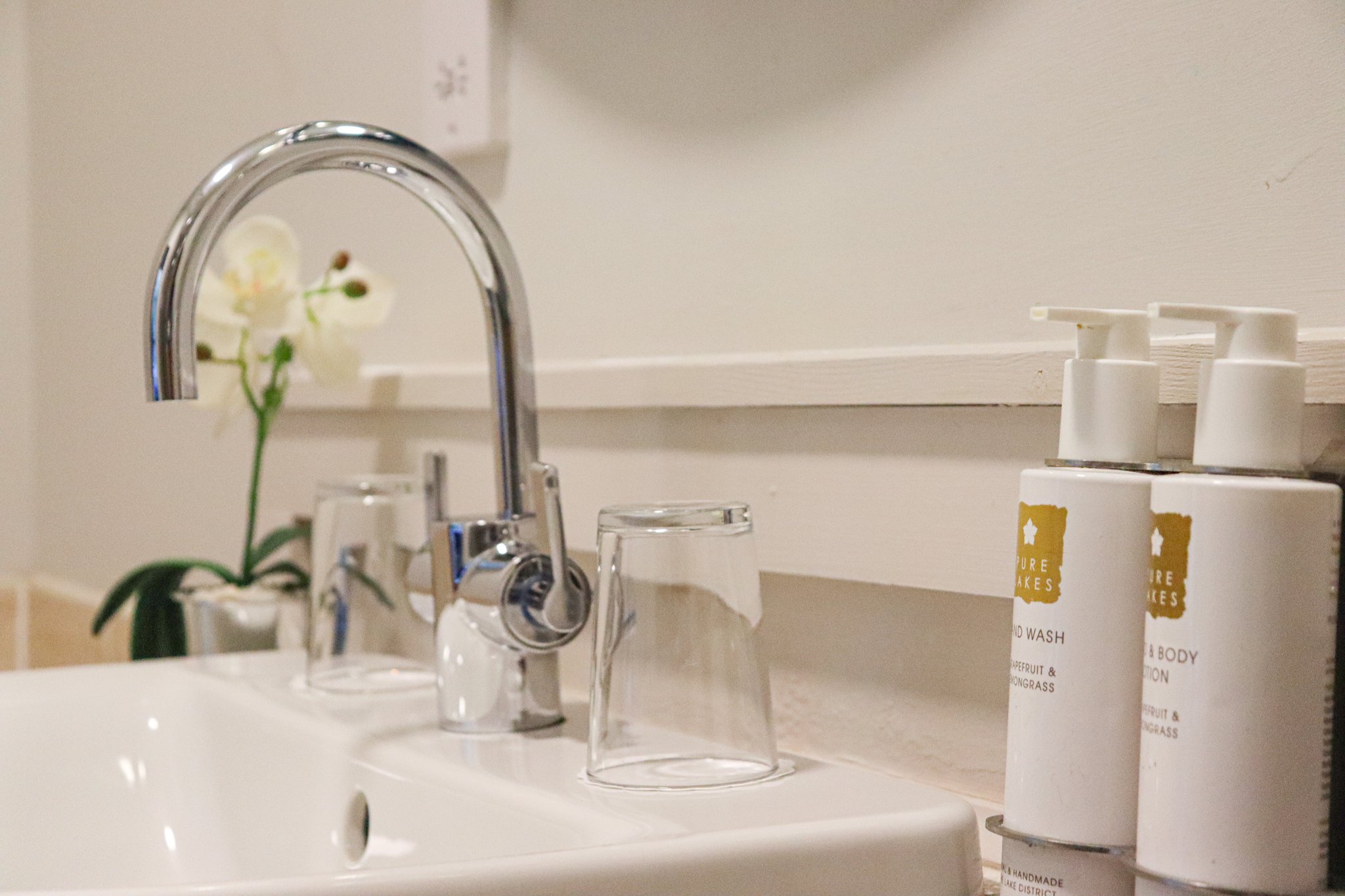 2Jx1m8Hfu0elroPY0rZRpg_Room_2_Deluxe_Double-13_S