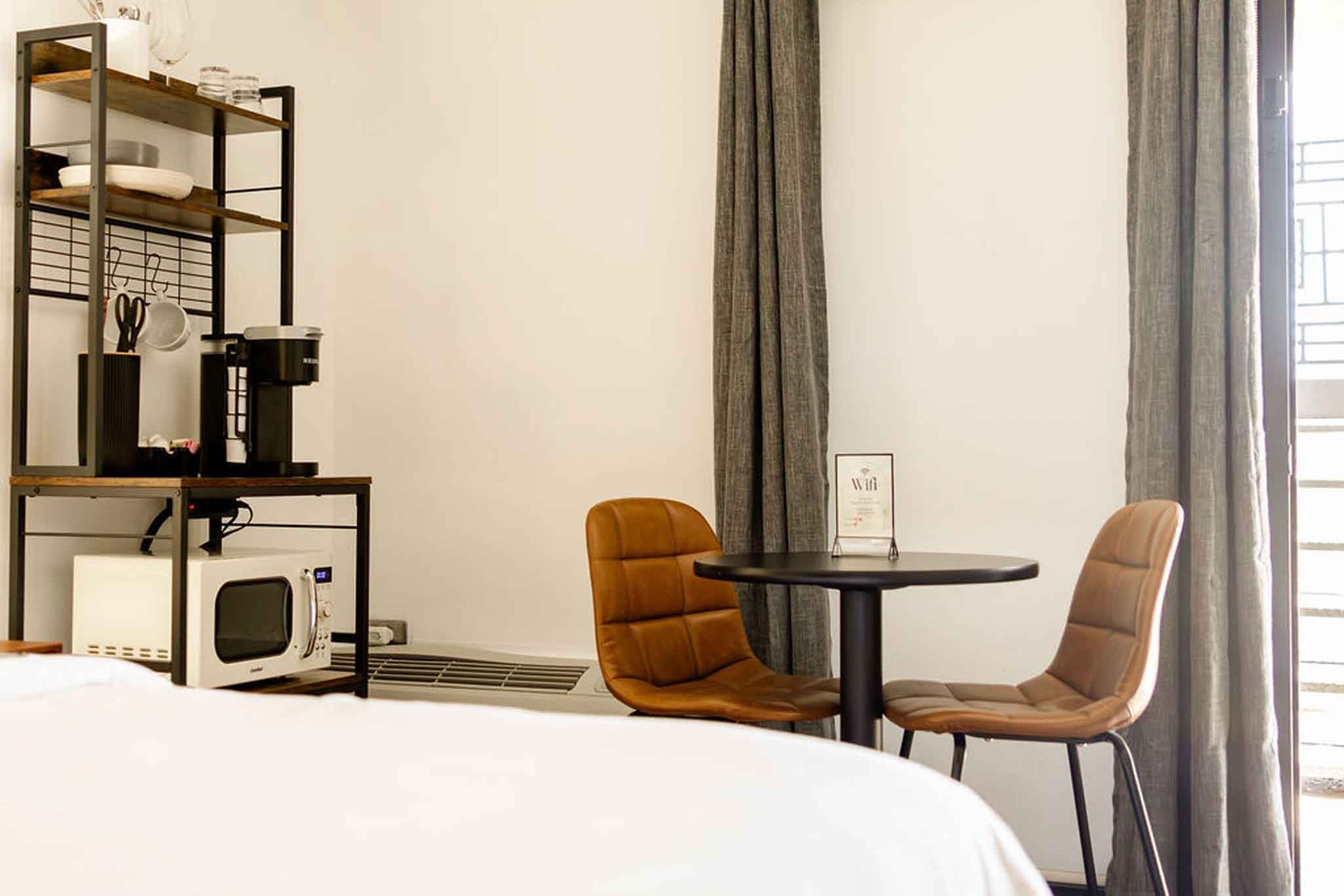 Queen_Mini_Suite-06_S