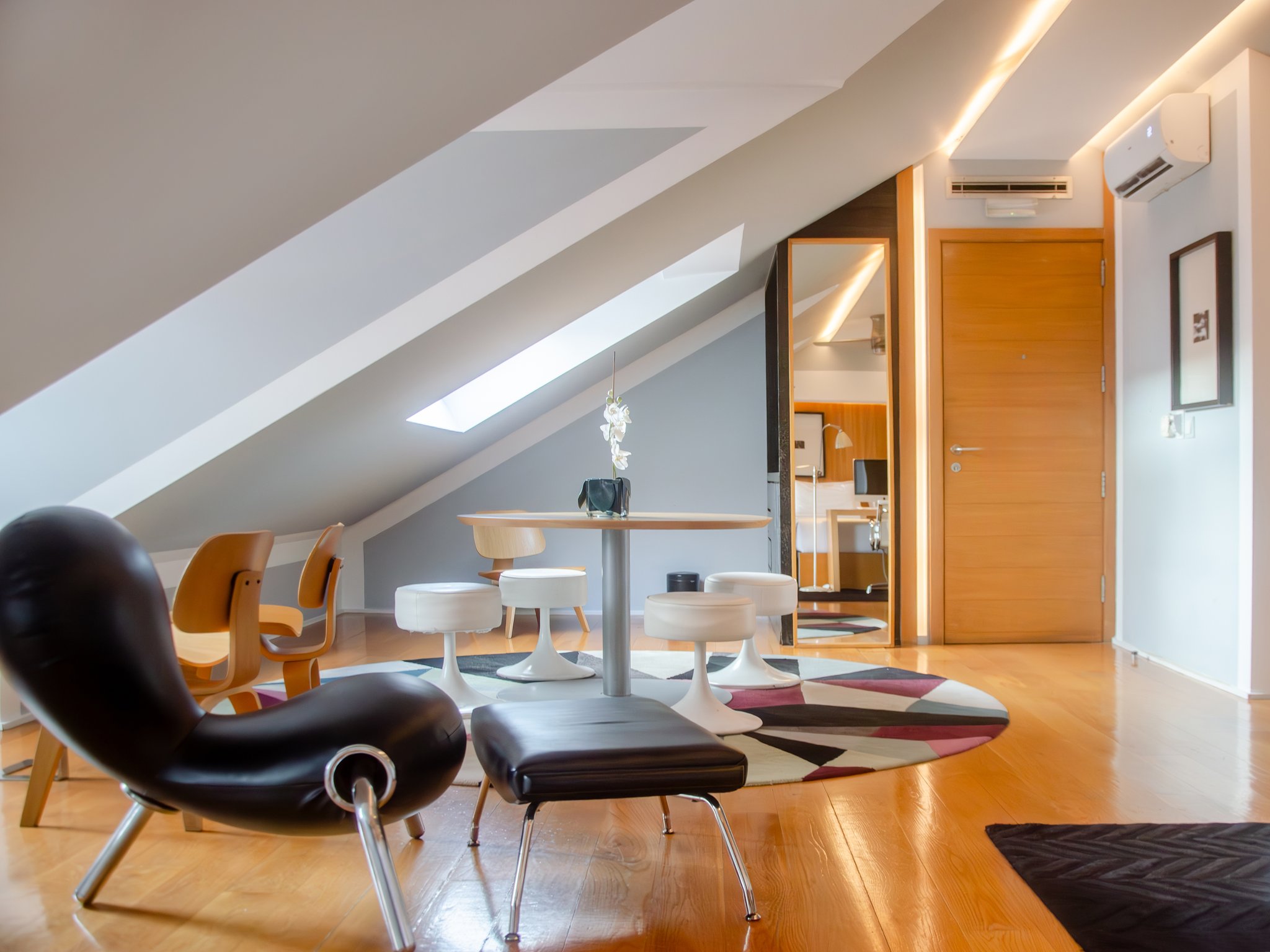 Suite_Castle_View_(10)_S