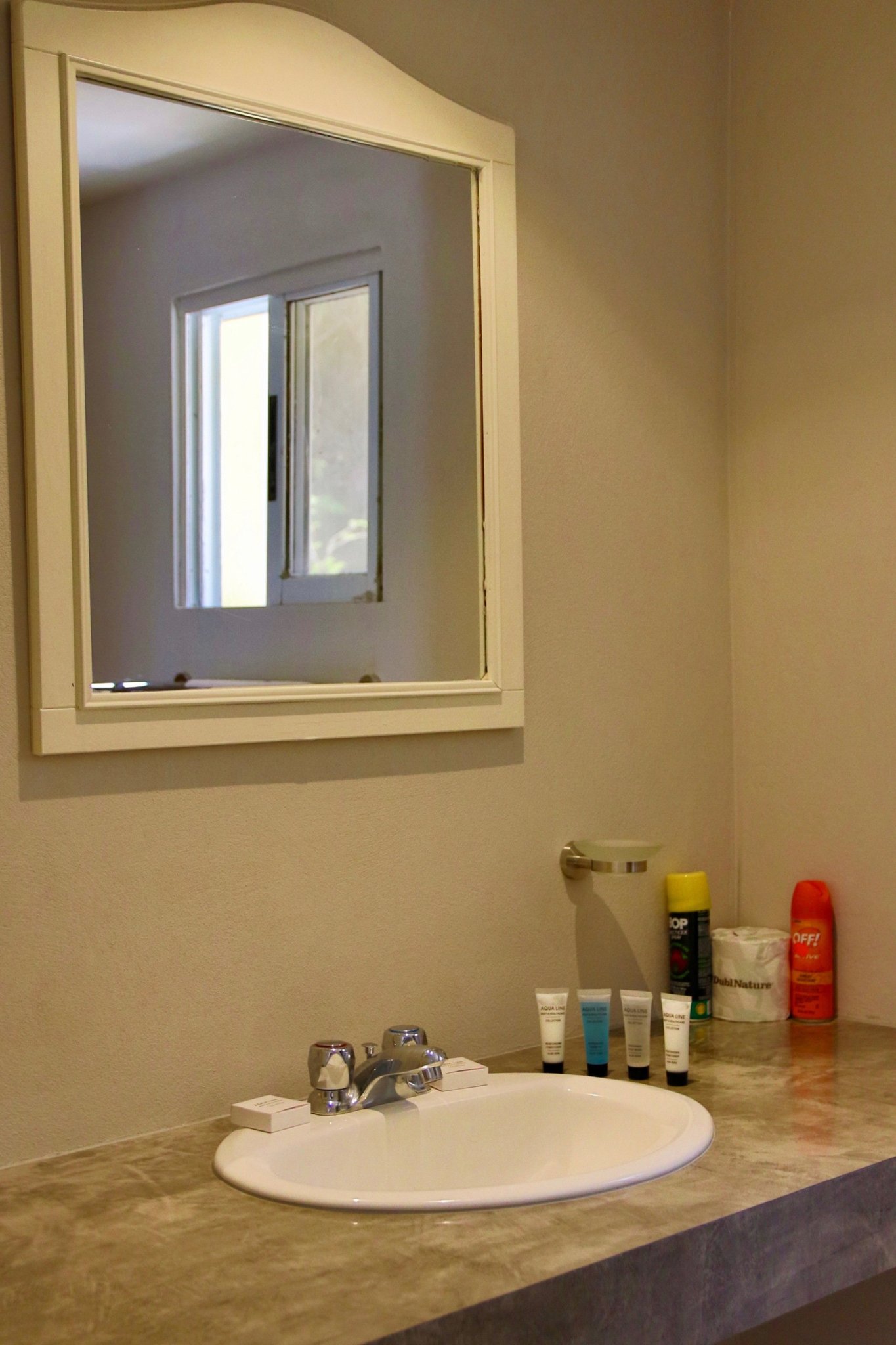 King_Garden_View_Bathroom_S