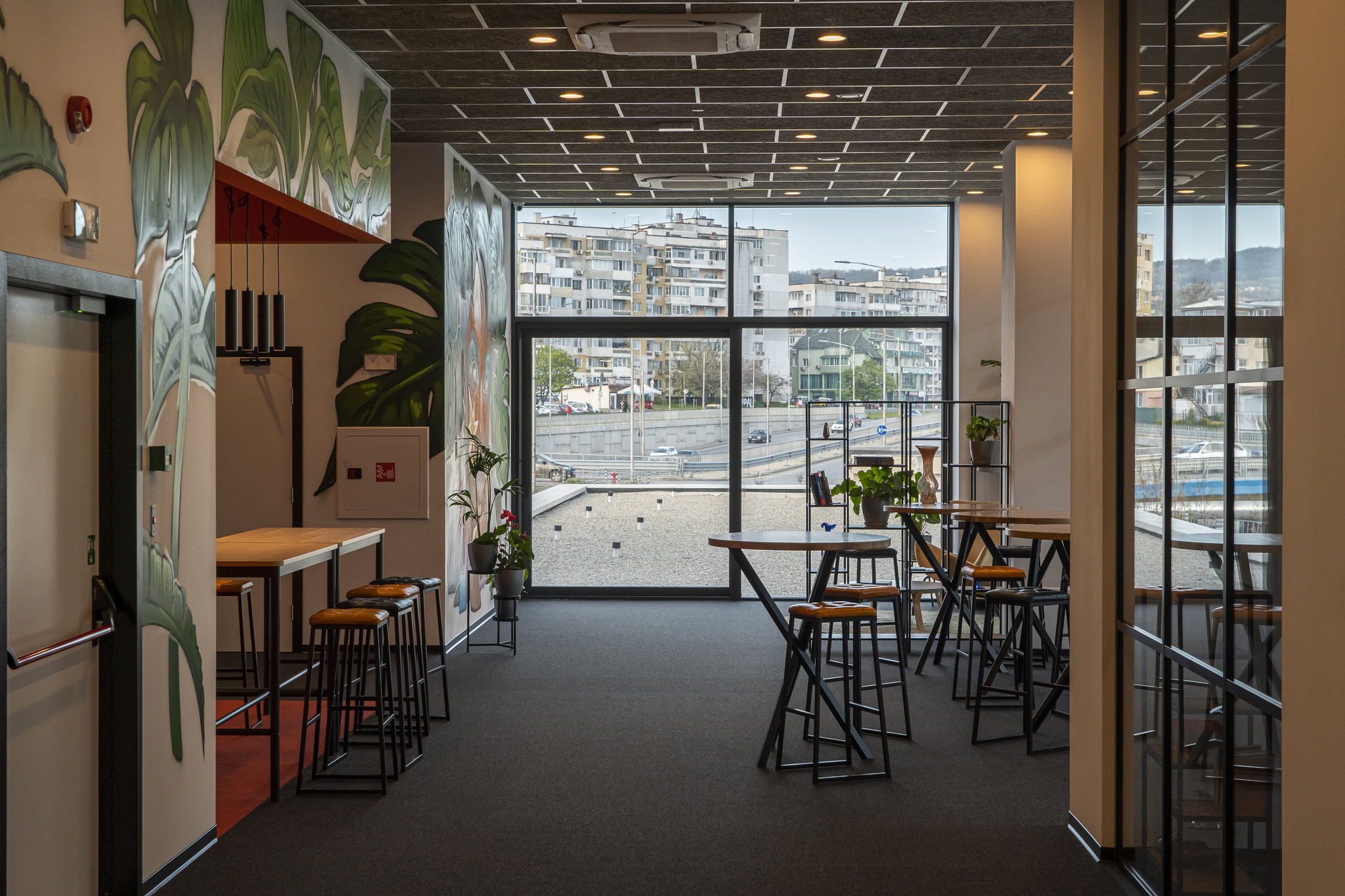 co-working_area_(2)_S