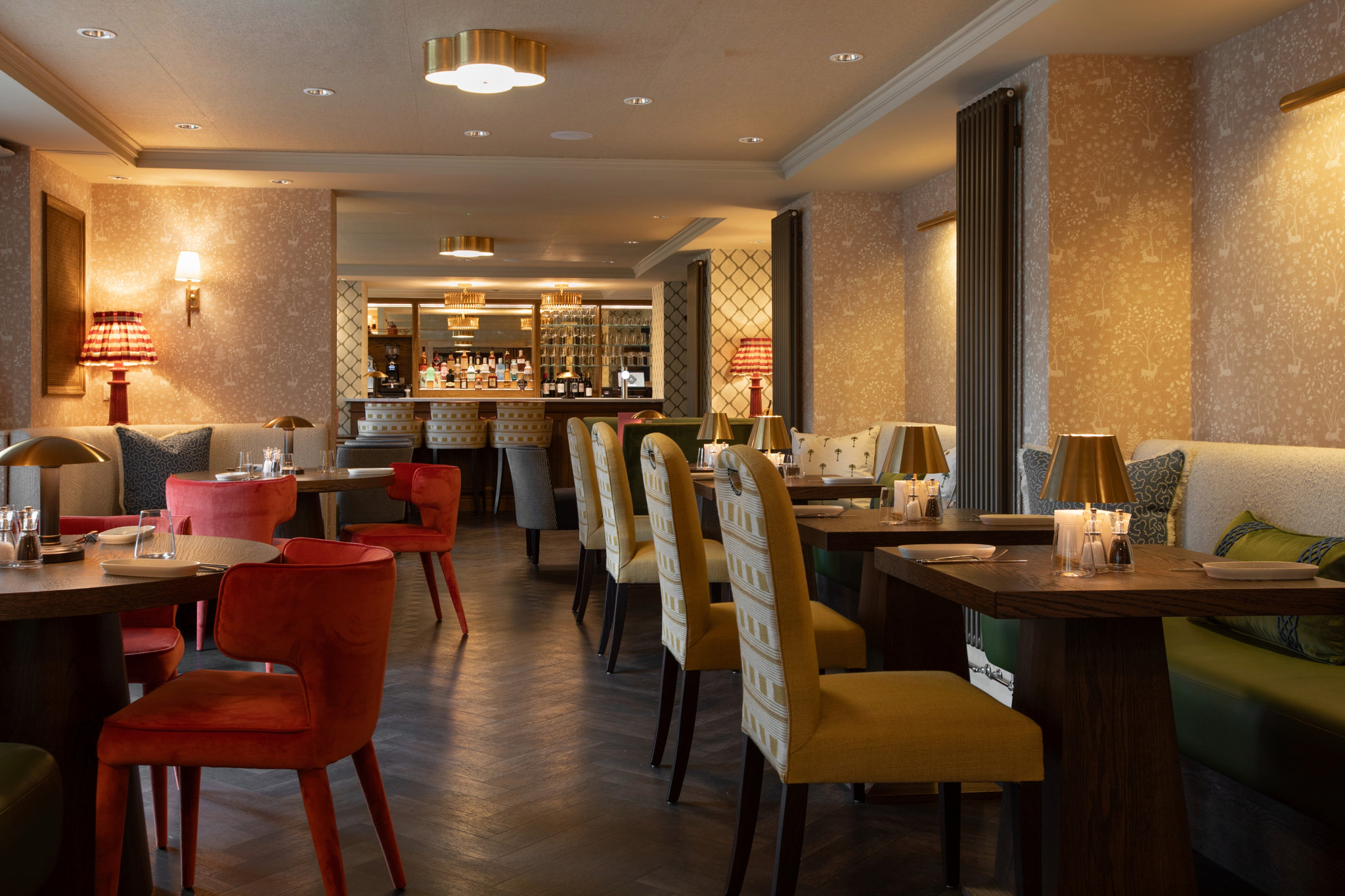 KaKQDJ6msEW1HnzNfhpiyA_Dining_Section_(1)_S