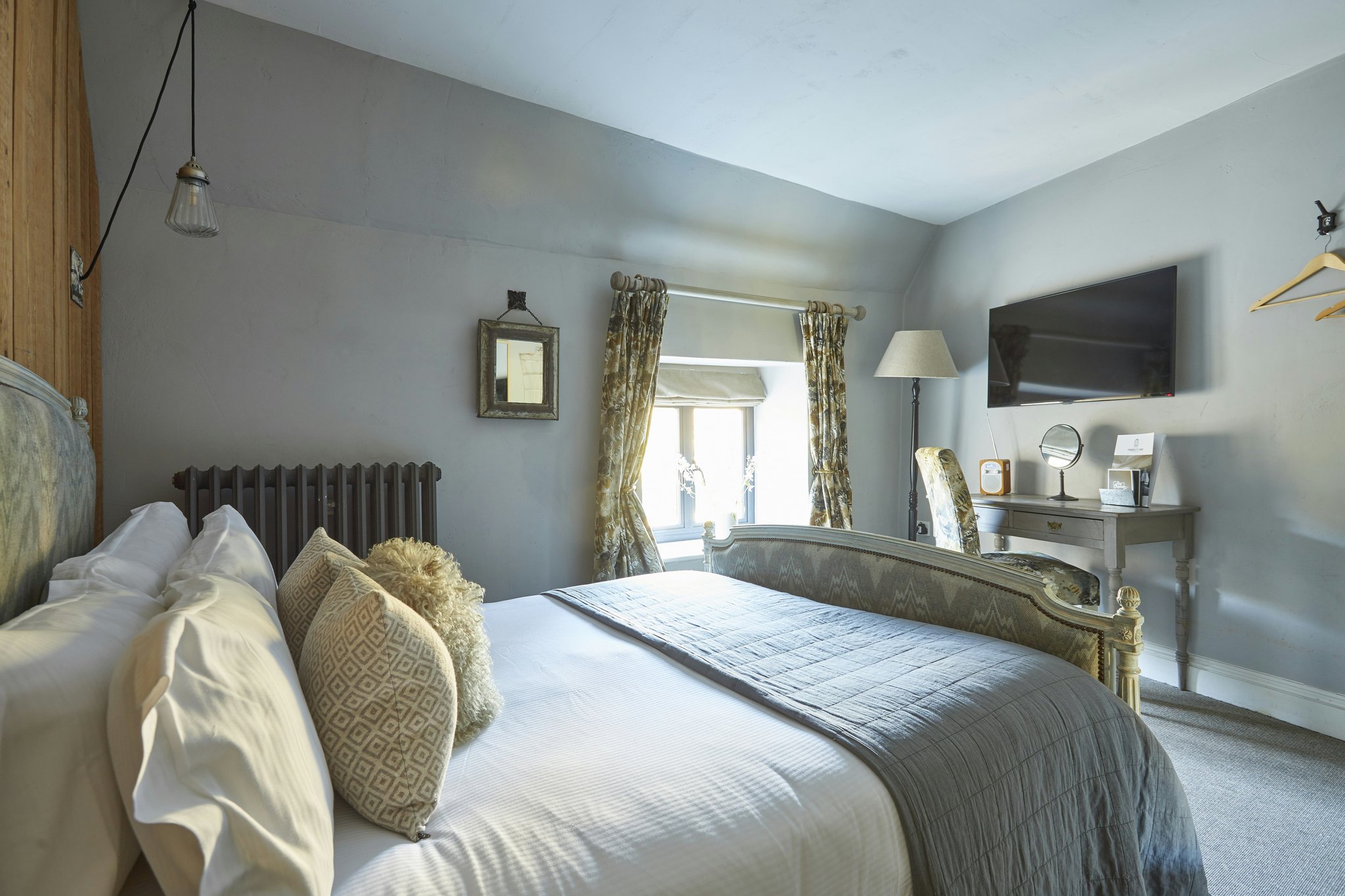 CvECwBpU69CXsZpAjwg_SmallDouble_104_2_S