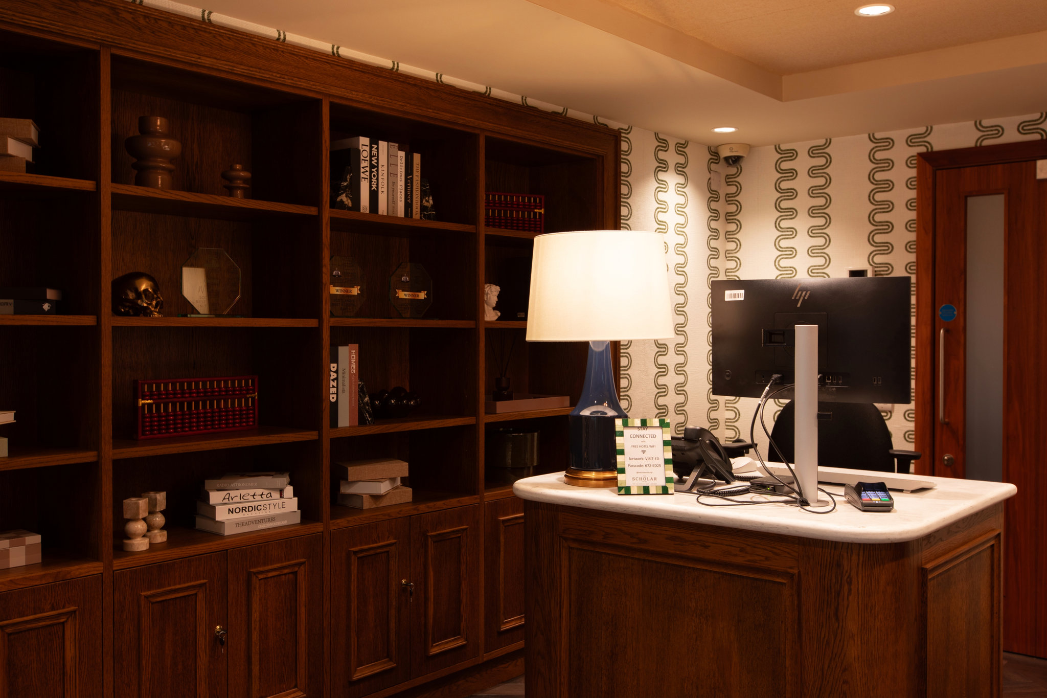 pjOopS3ihU2zxeAMJXANEg_Dining_Section_(3)_S