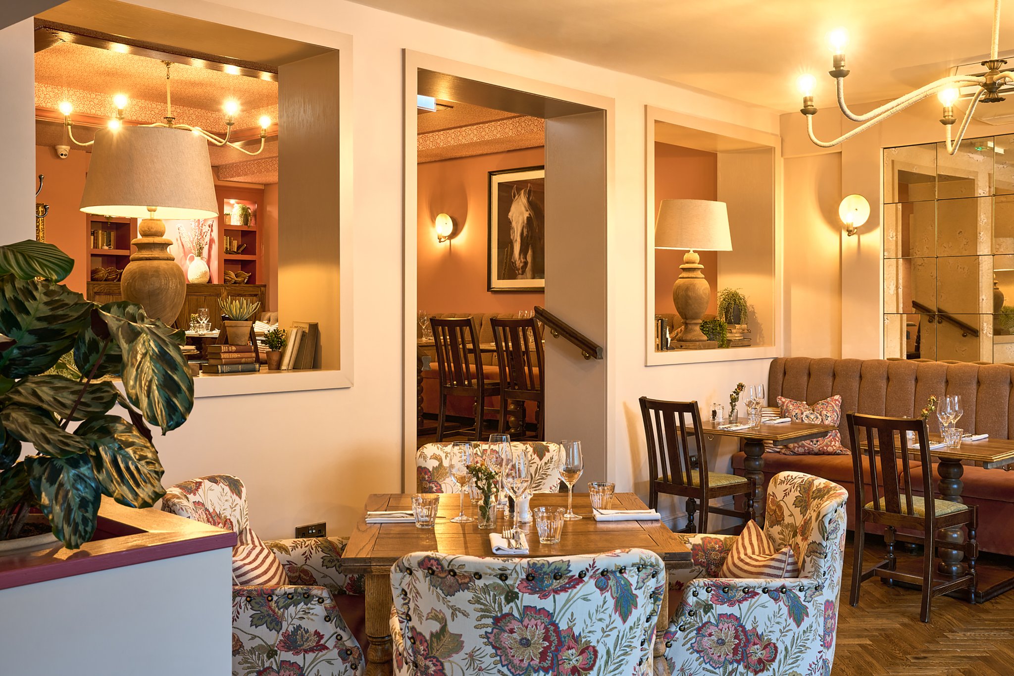 Bar_and_Restaurant12_S