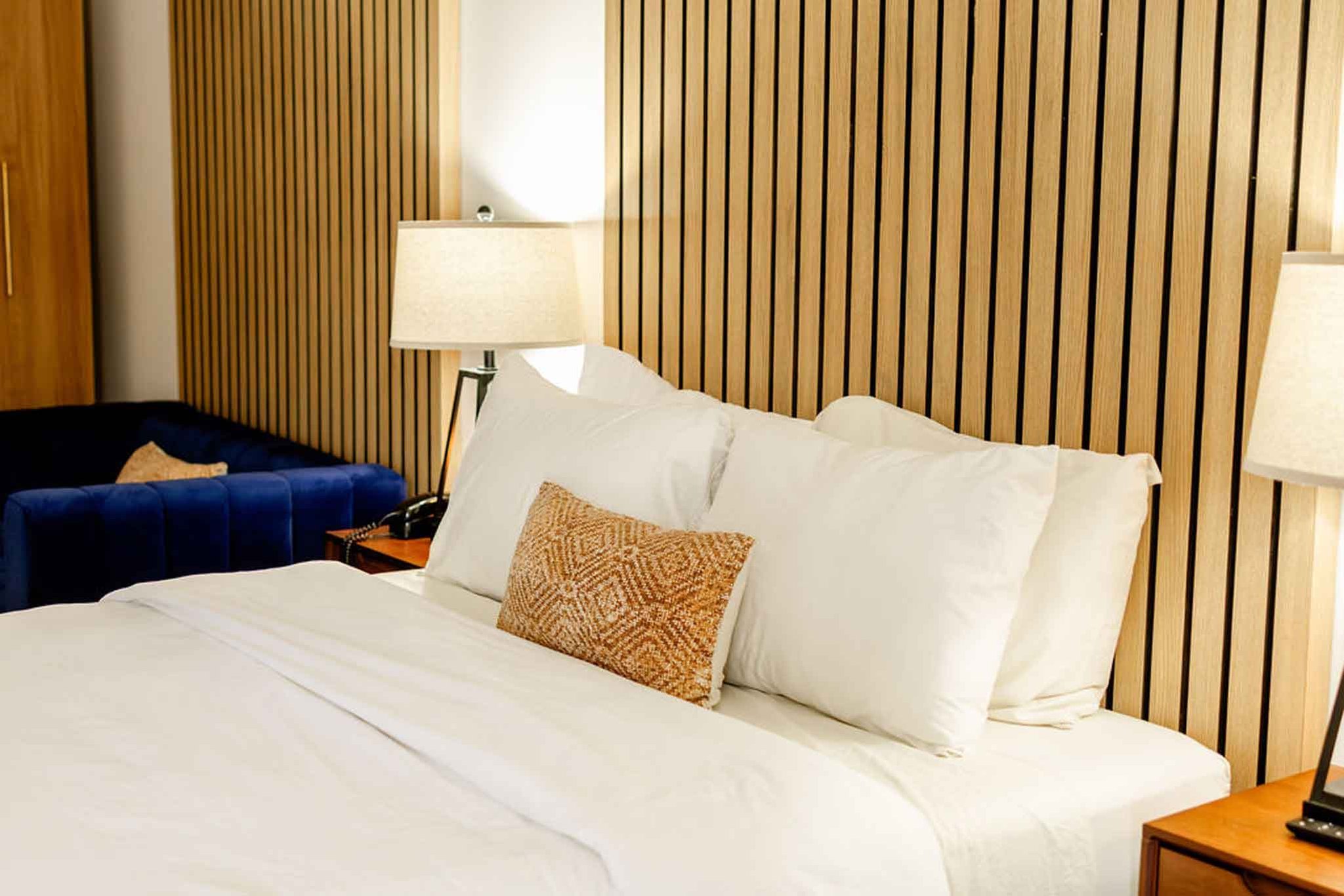 Queen_Mini_Suite-08_S