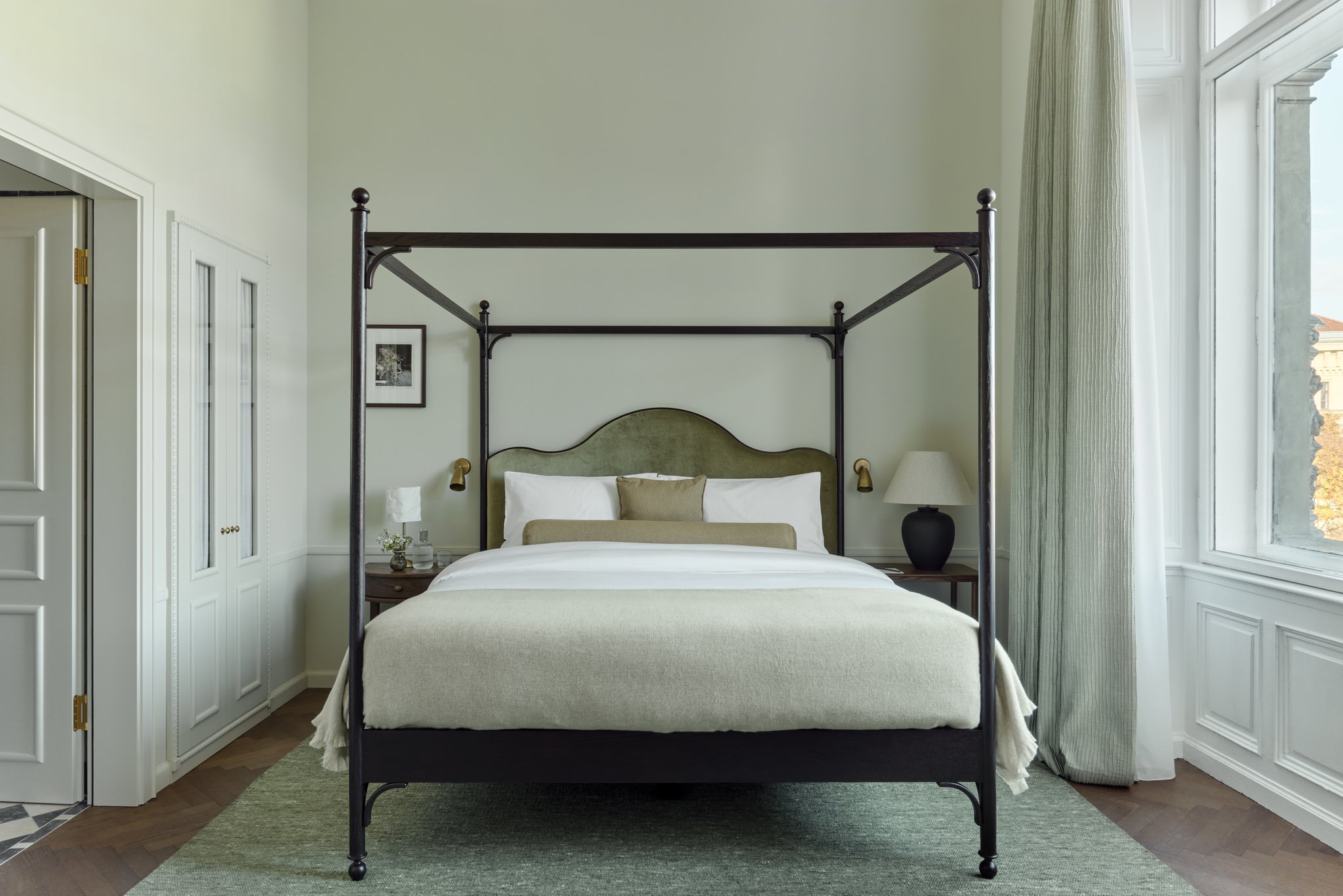 E0EtyxJq06bXiHla1s2sQ_Suite_Room_(2)_S