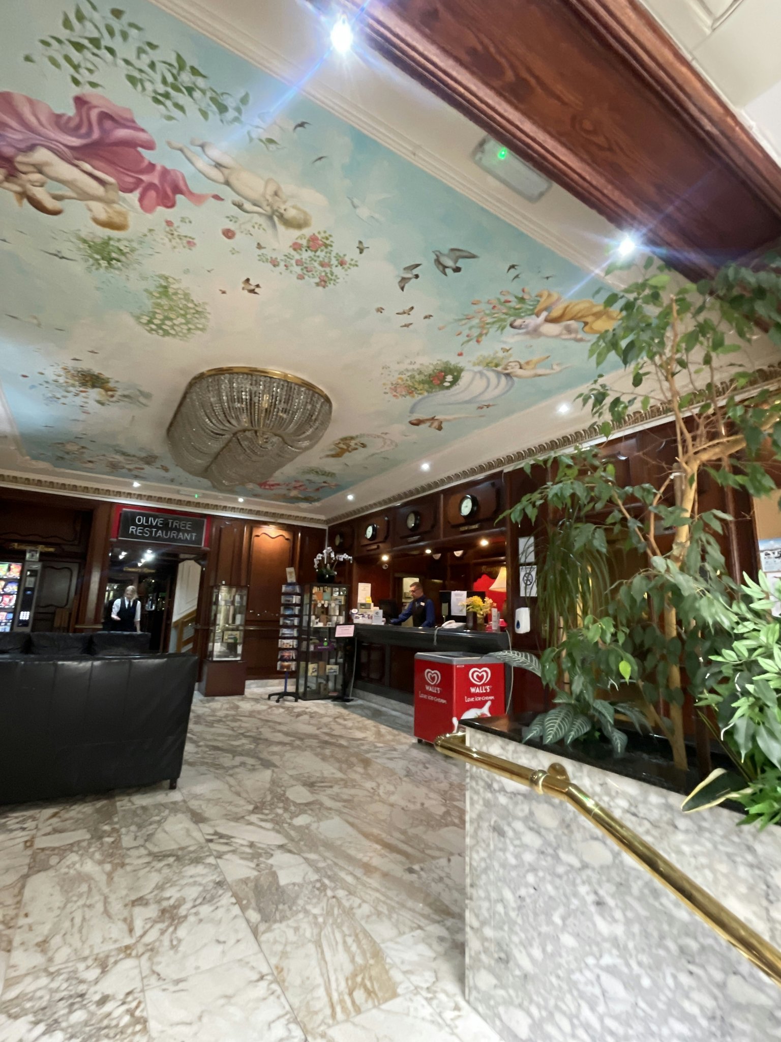 wcqHzh3Mh0iF35GZ9bMCMA_Lobby-1_S