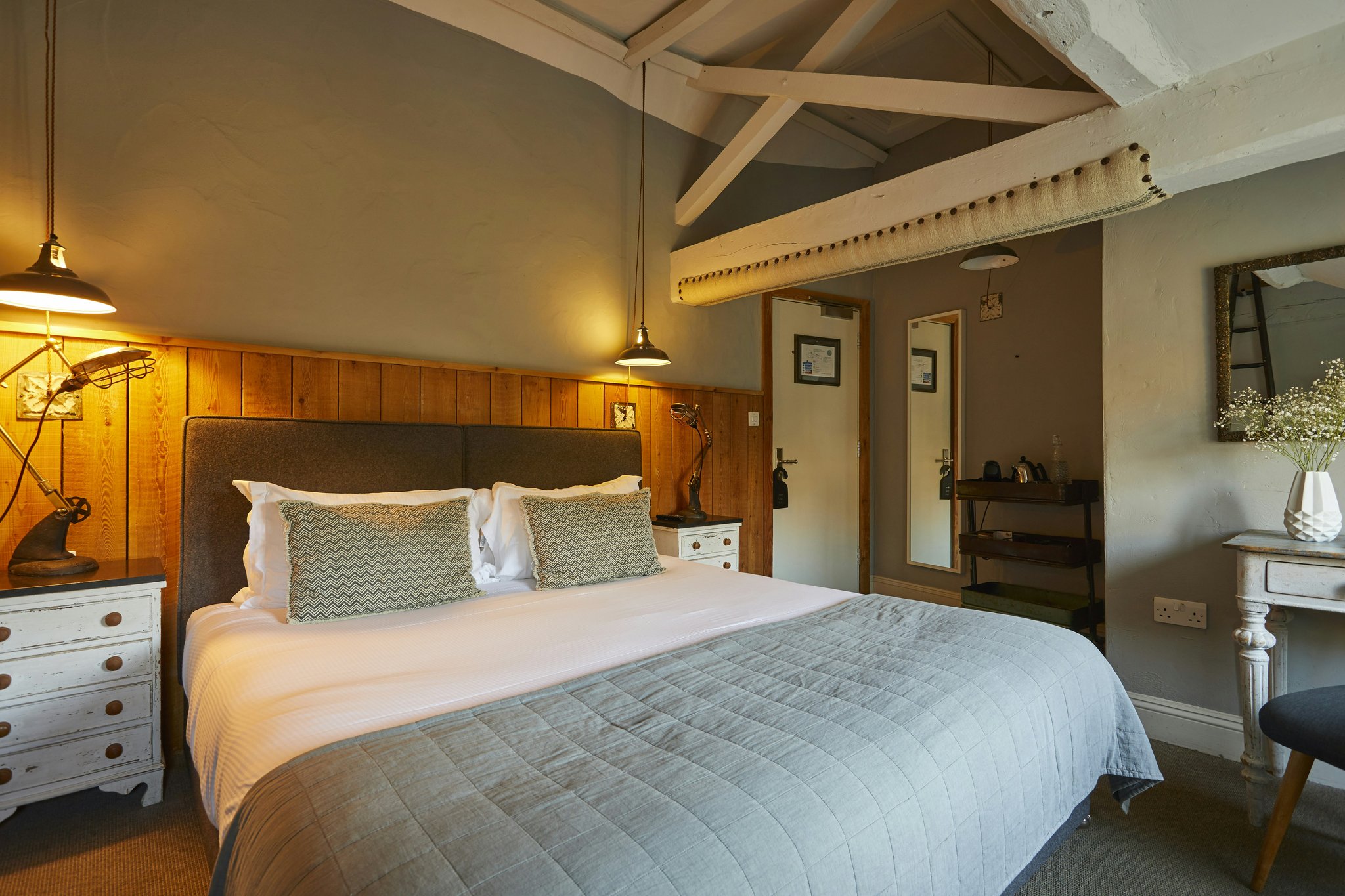 WmX5U7Q8rU2RZnqj3VglA_MediumDouble105_2_S