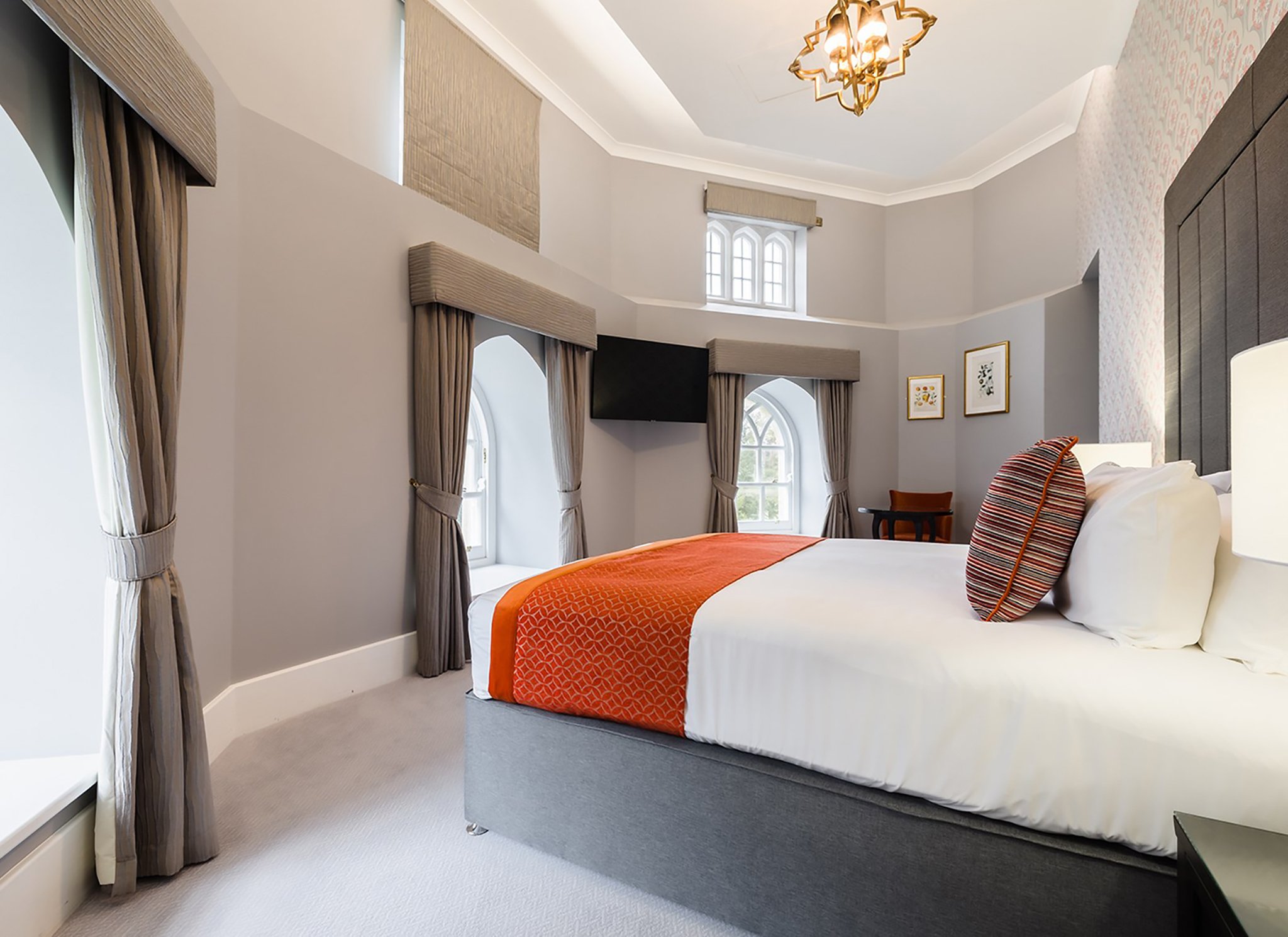 Hensol_Castle_Room3_S