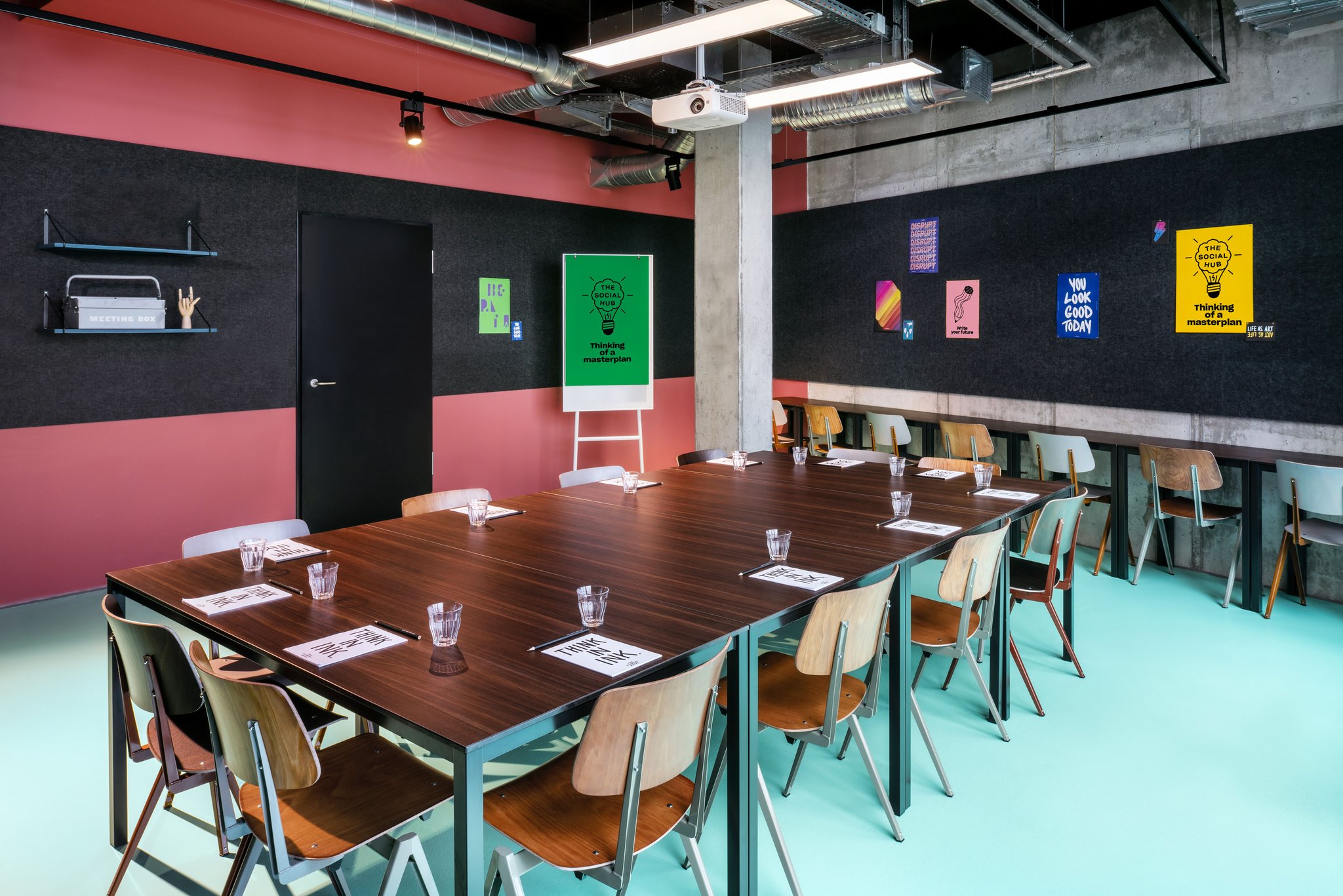 615AxXVMh0C94tuZCnarDw_Event_space_S