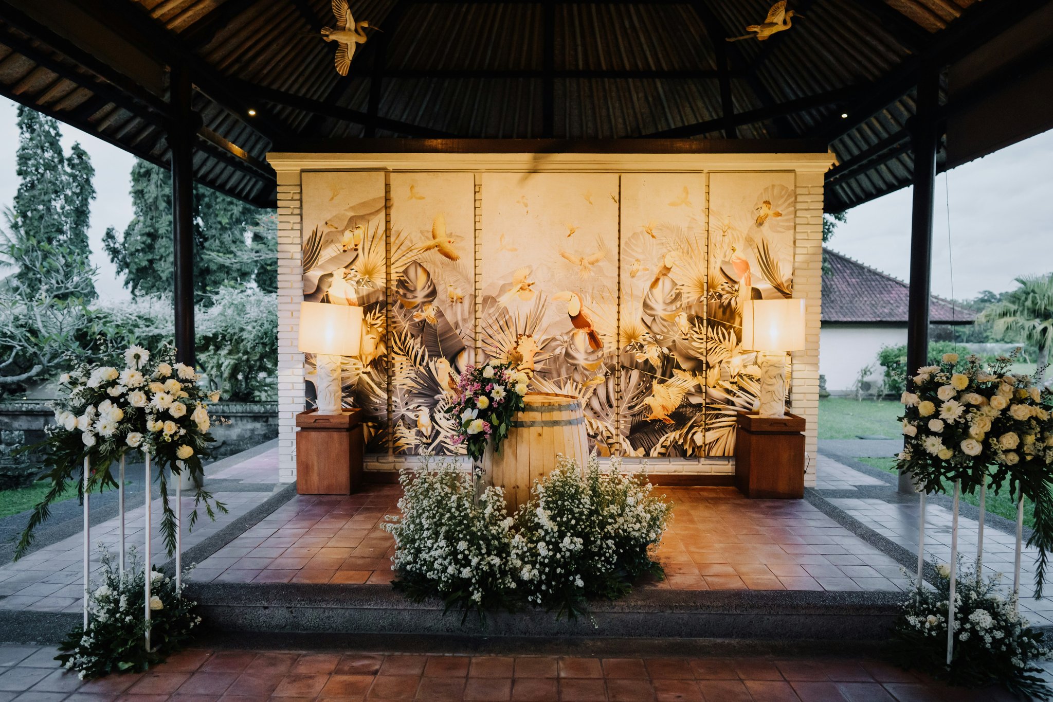 3LJeqXvVy0K5cc5CdczLHg_Bird_lounge_-_wedding_reception_4_S