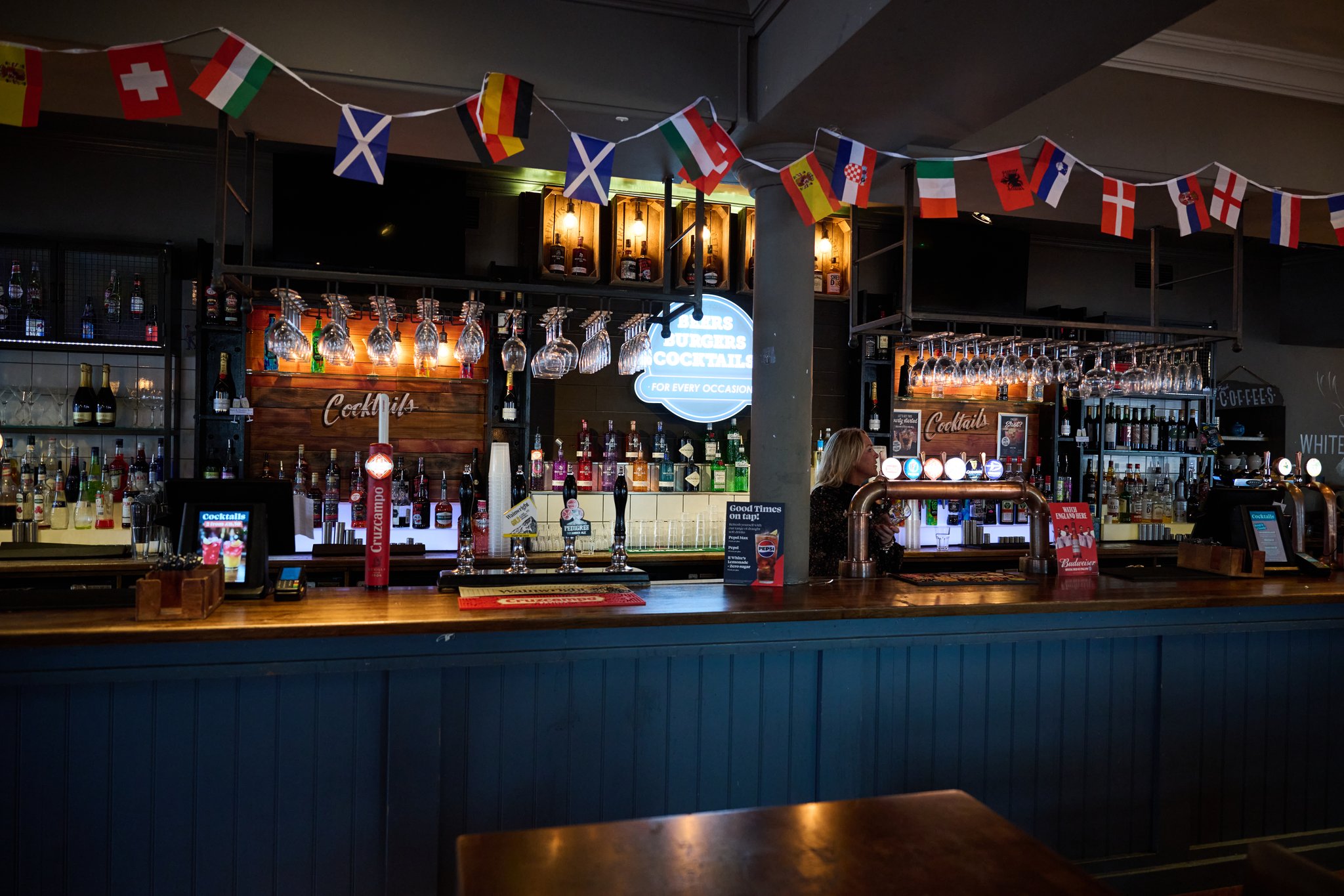 3X3ueiwIFk2QRXObtCSA_Bar_S