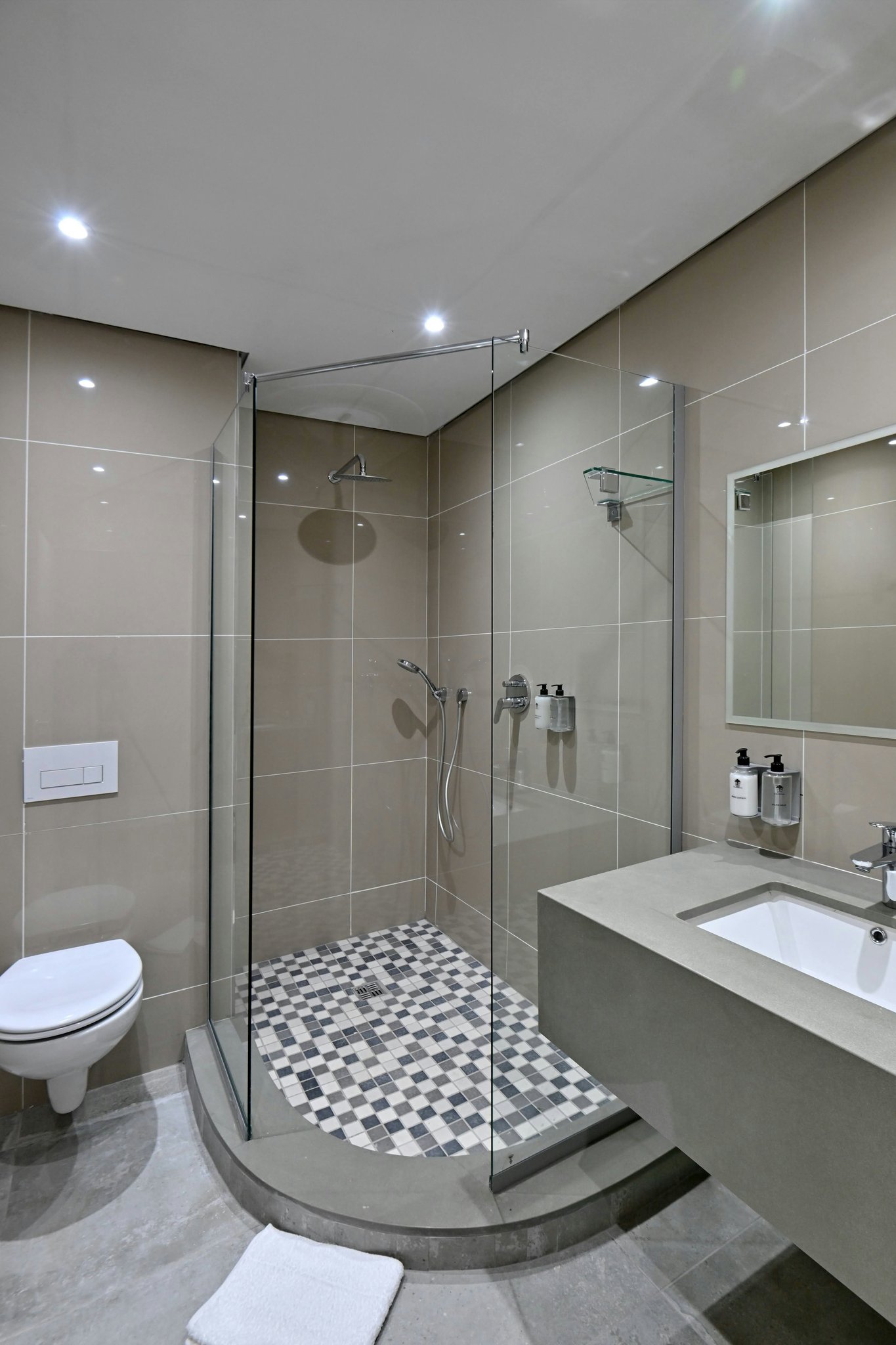 bg6BsU3d502U8rpZwX96Gw_King_or_Twin_with_Balcony_or_Patio_S