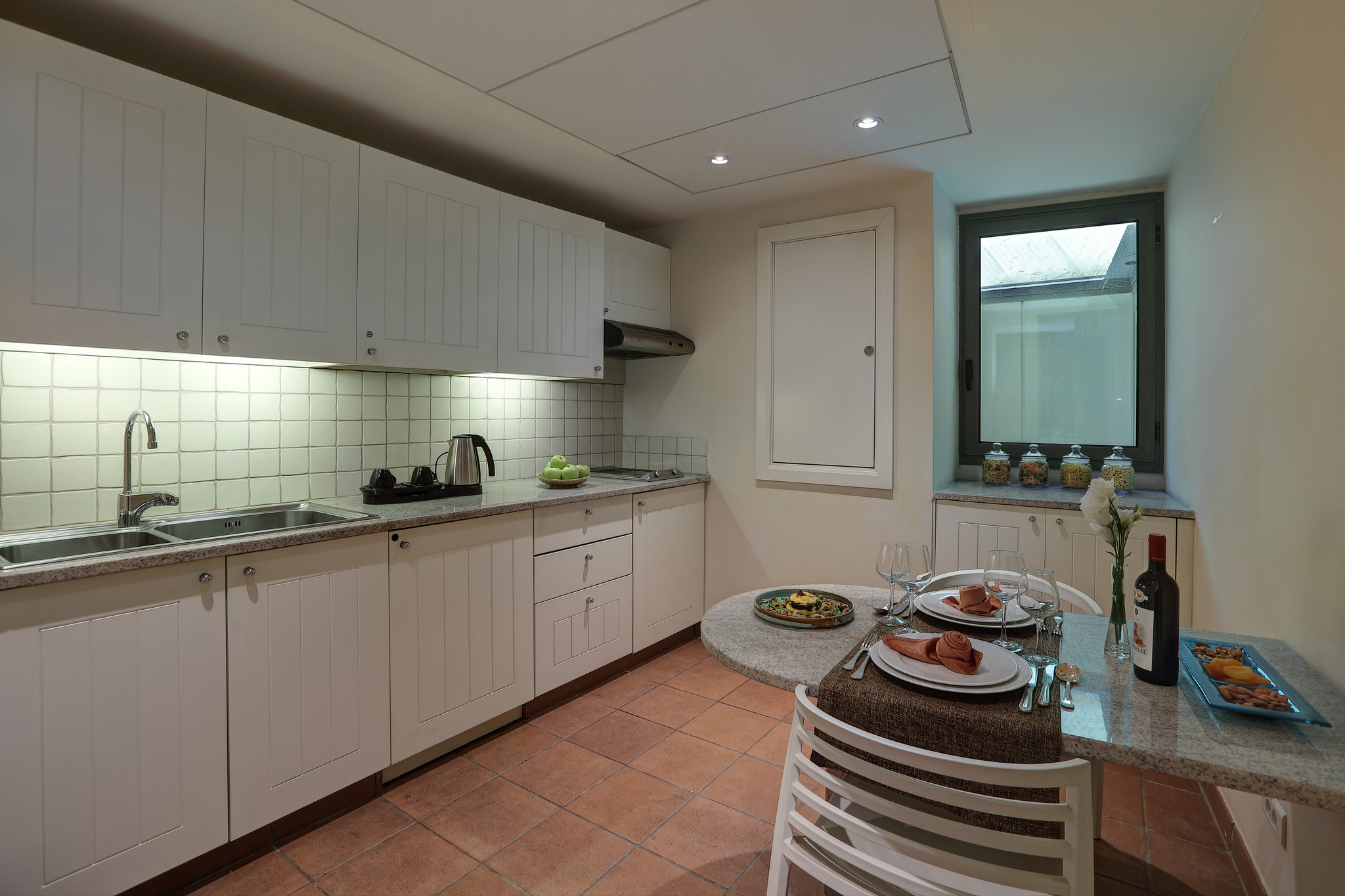 One_Bedroom_Apartment-1BA-kitchen_S