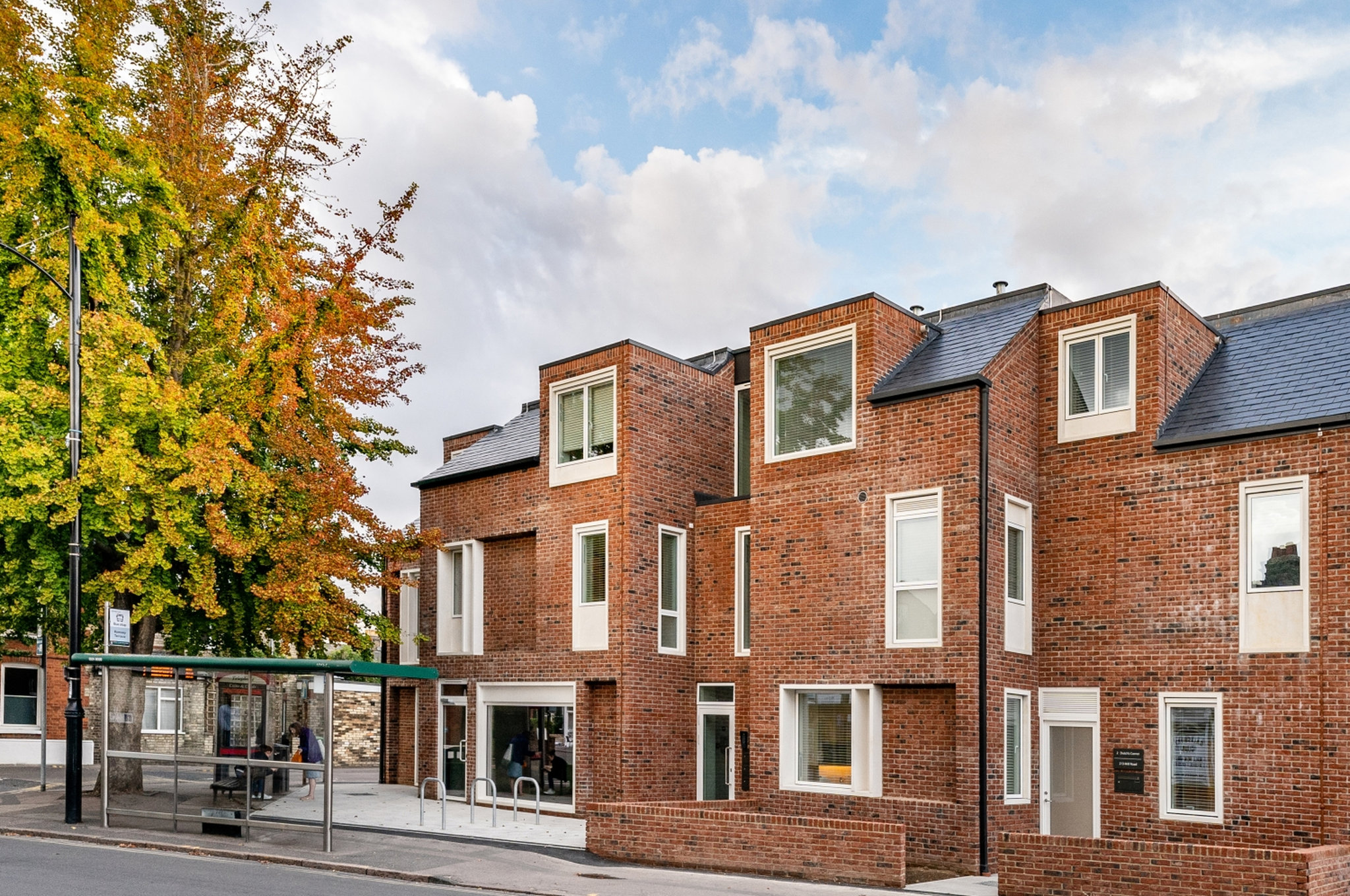 Dutch_s_Corner_Exterior_(1)_S