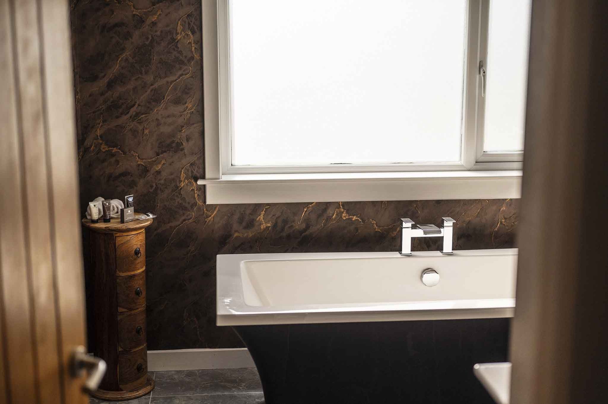 Cottage_Bathtub_(1)_S