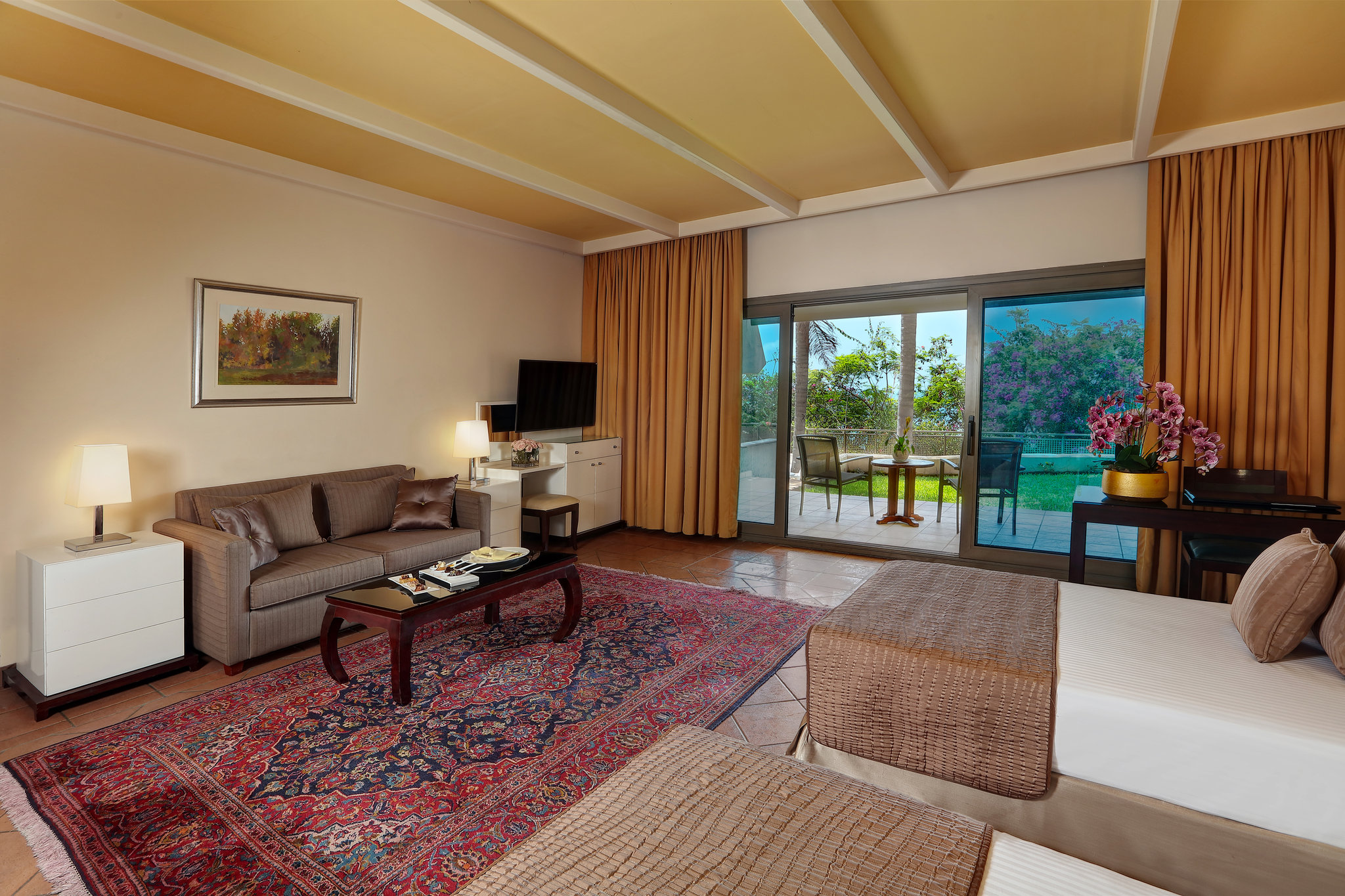 Superior_Room_2_Twin_Beds-B2T-view_S