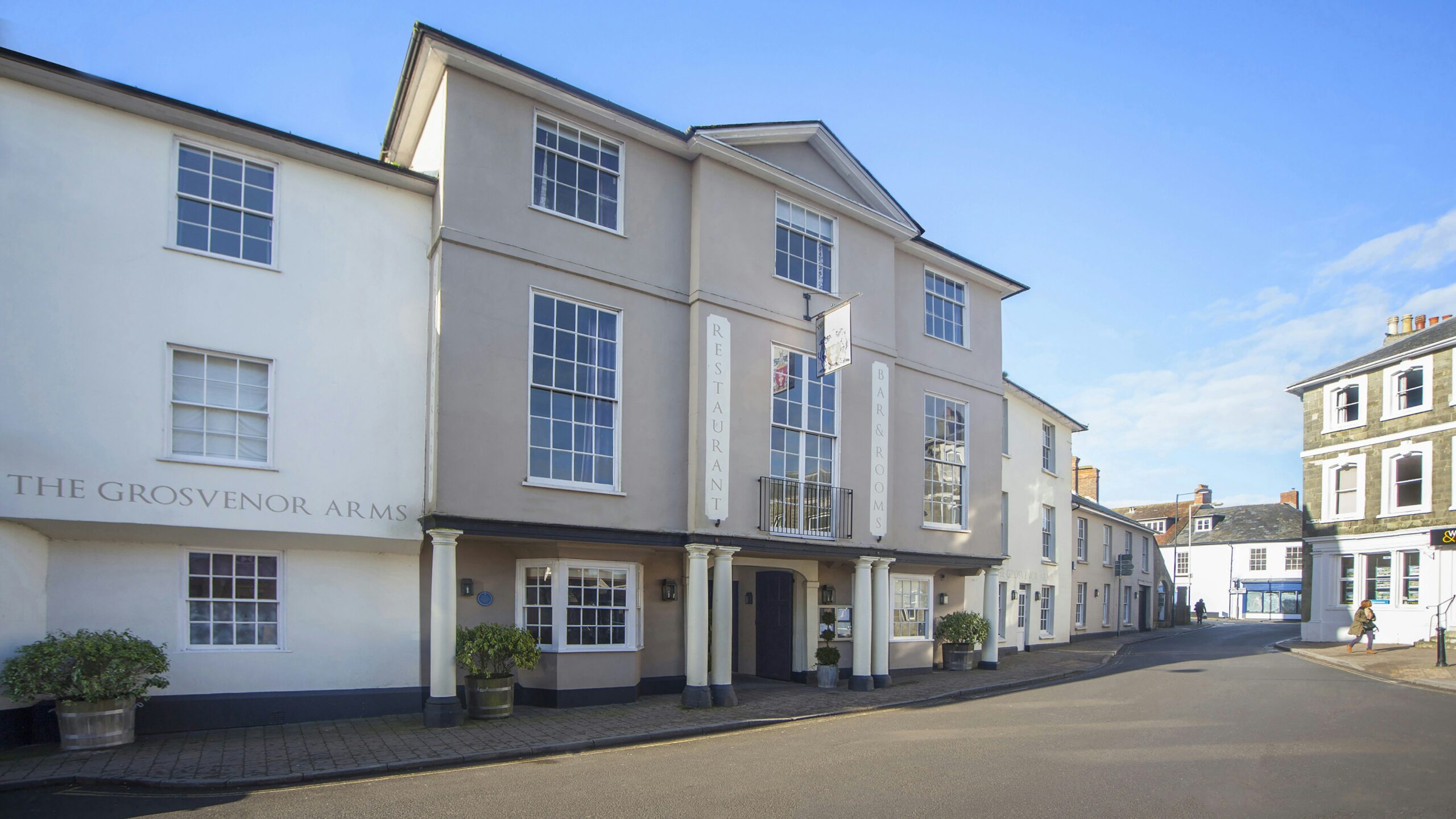 3551438_GrosvenorArms2_2326x4134_Original