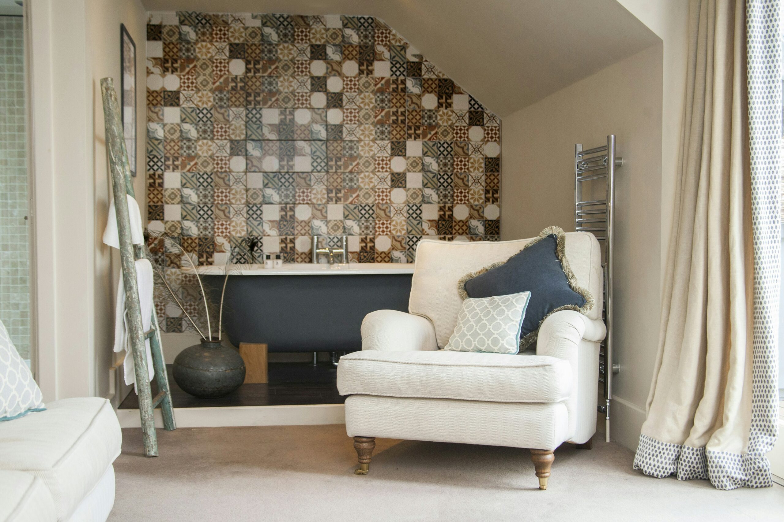 3551442_JuniorSuiteRoom9_Bath_1969x2953_Original