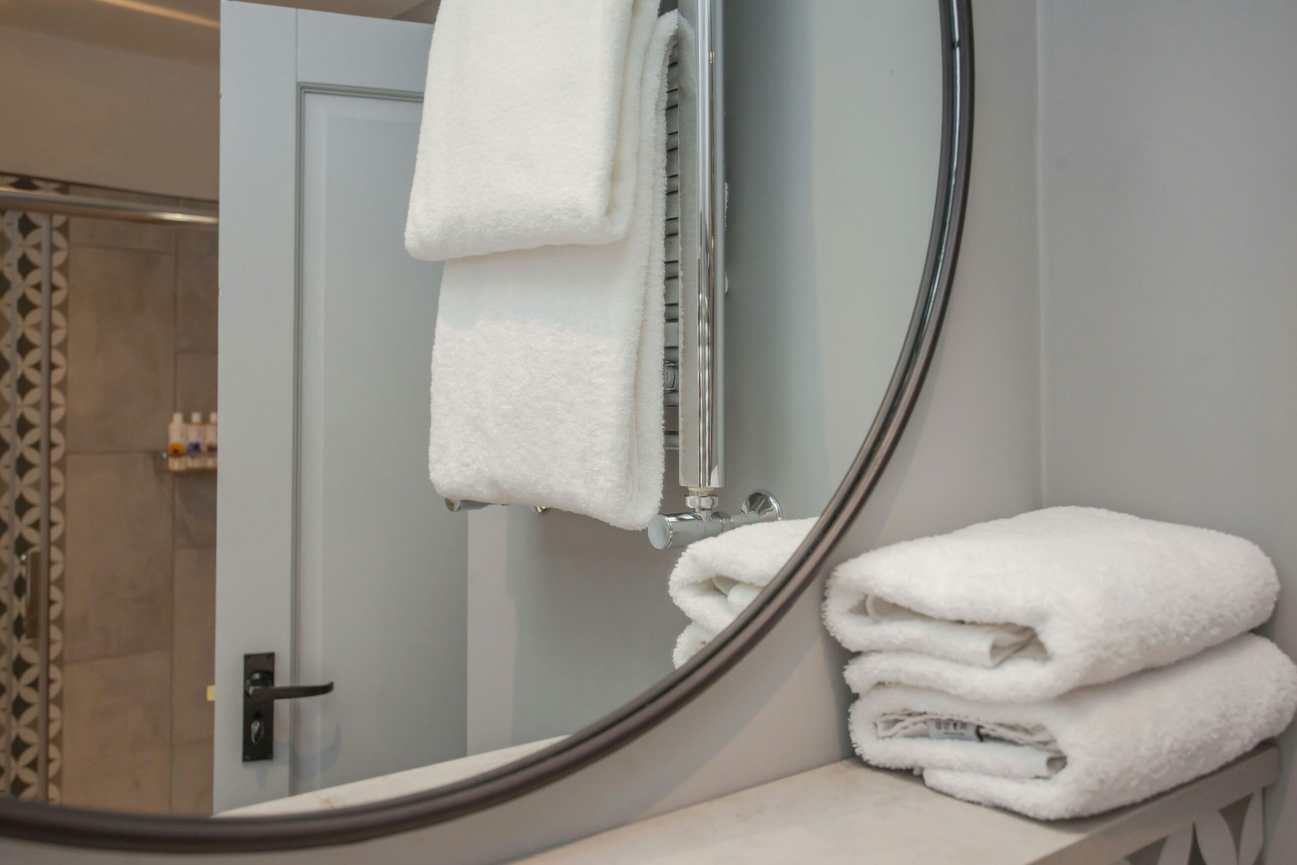 3551544_Snug__Double_Room-00_2362x3543_Original