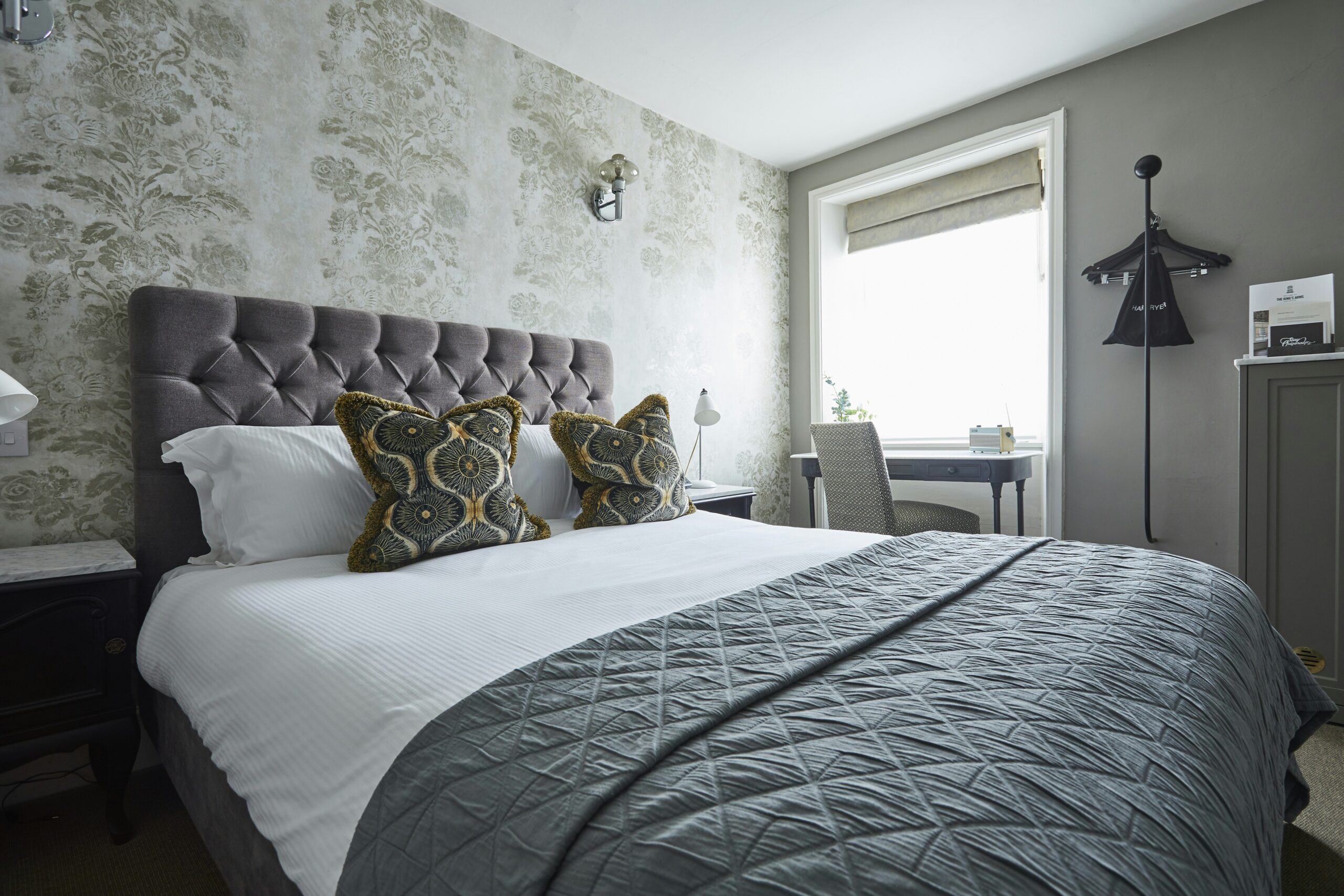 King’s Head Dorchester Jan 2023, hotel, bar restaurant, Dorset