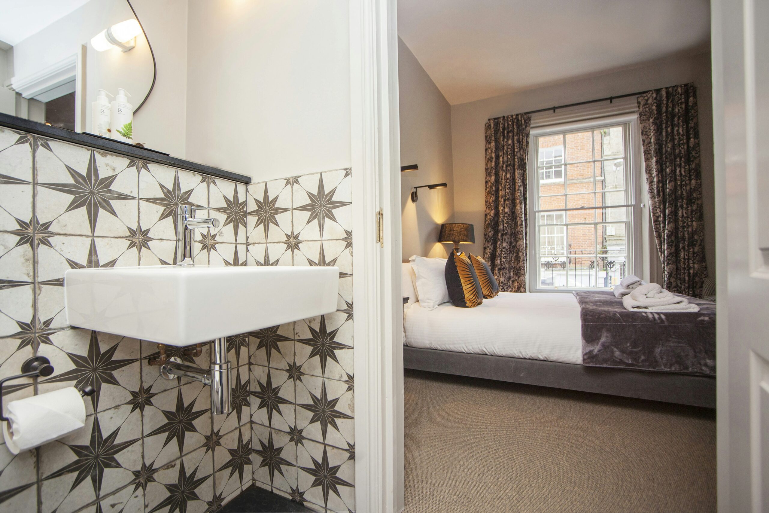 3551569_Cosy_Double_Room-03_2363x3543_Original