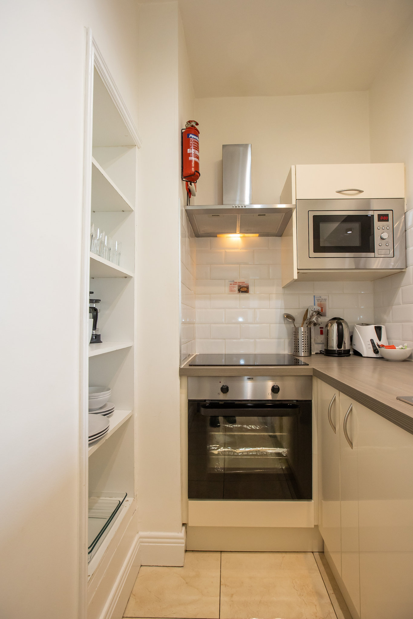 1_Bedroom_Apartment_Wellington_Quay_Kitchen_S