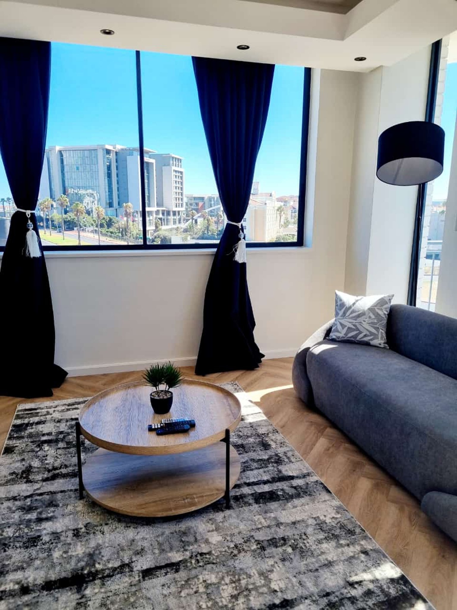 On_park_one_bedroom_-15_S