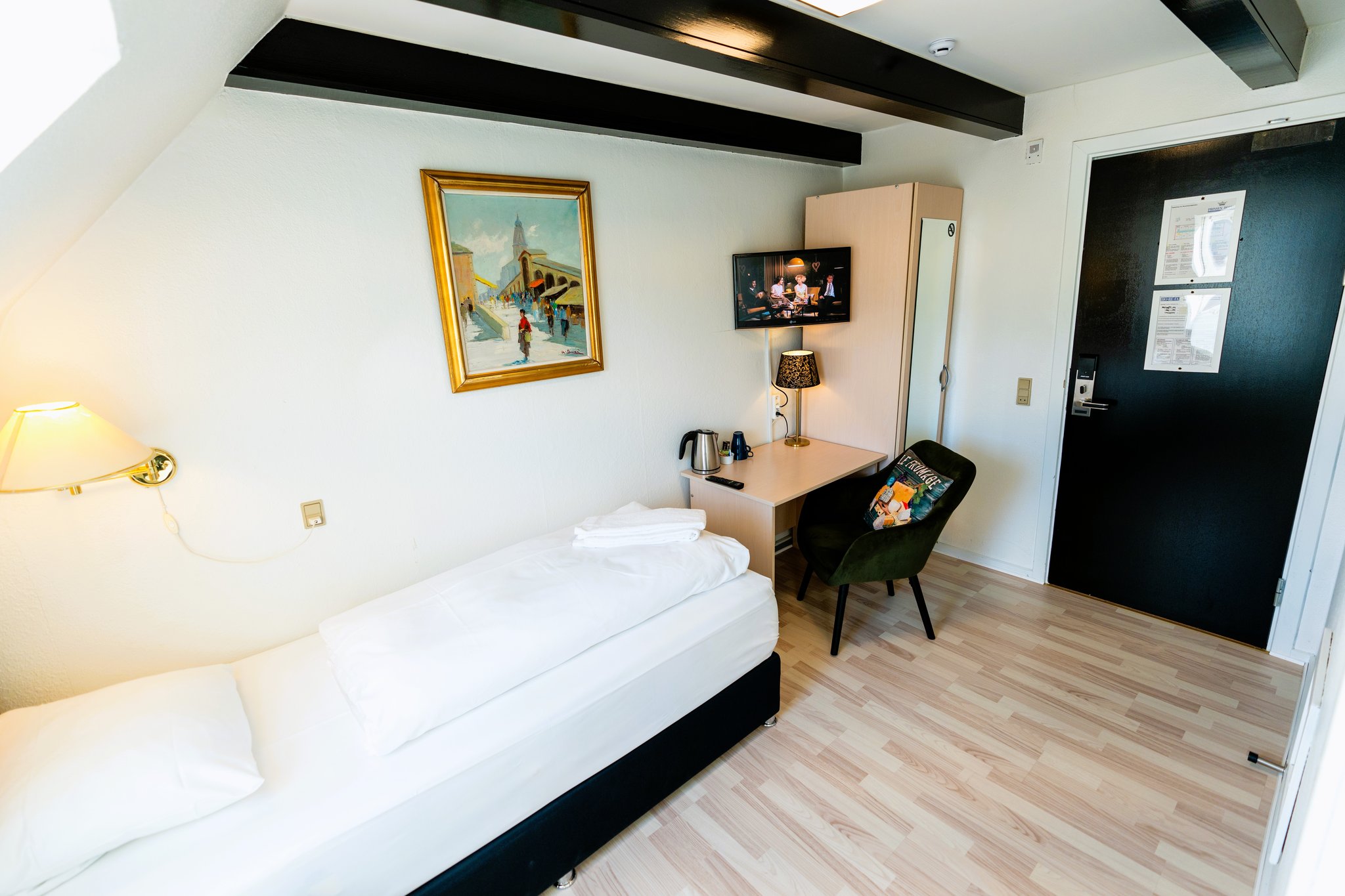 economy-single-room-prinsen-hotel-first-partner-aalborg-A_S