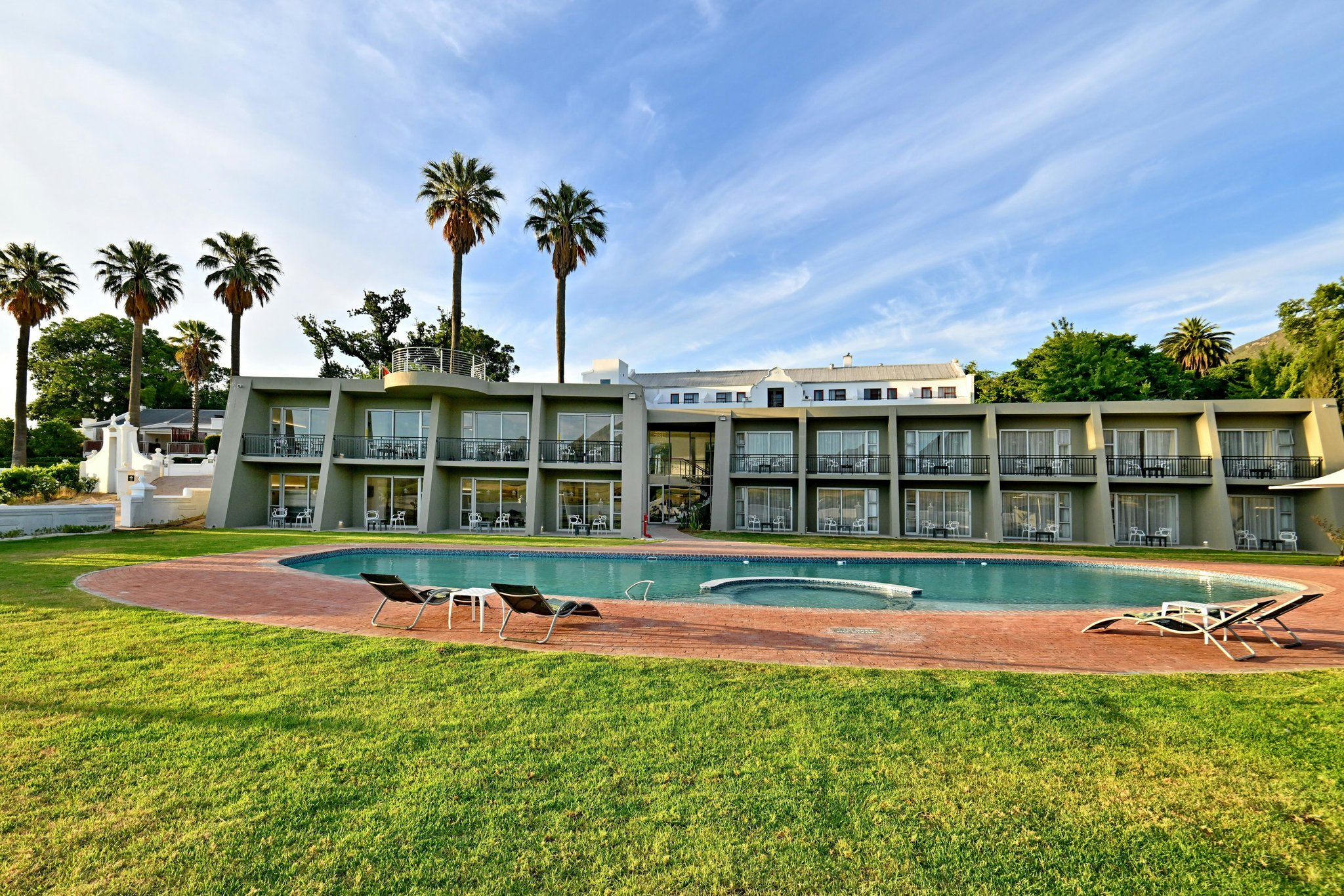 kP6WH4YU4U6hE7iJRAeoOg_Exterior_2_S