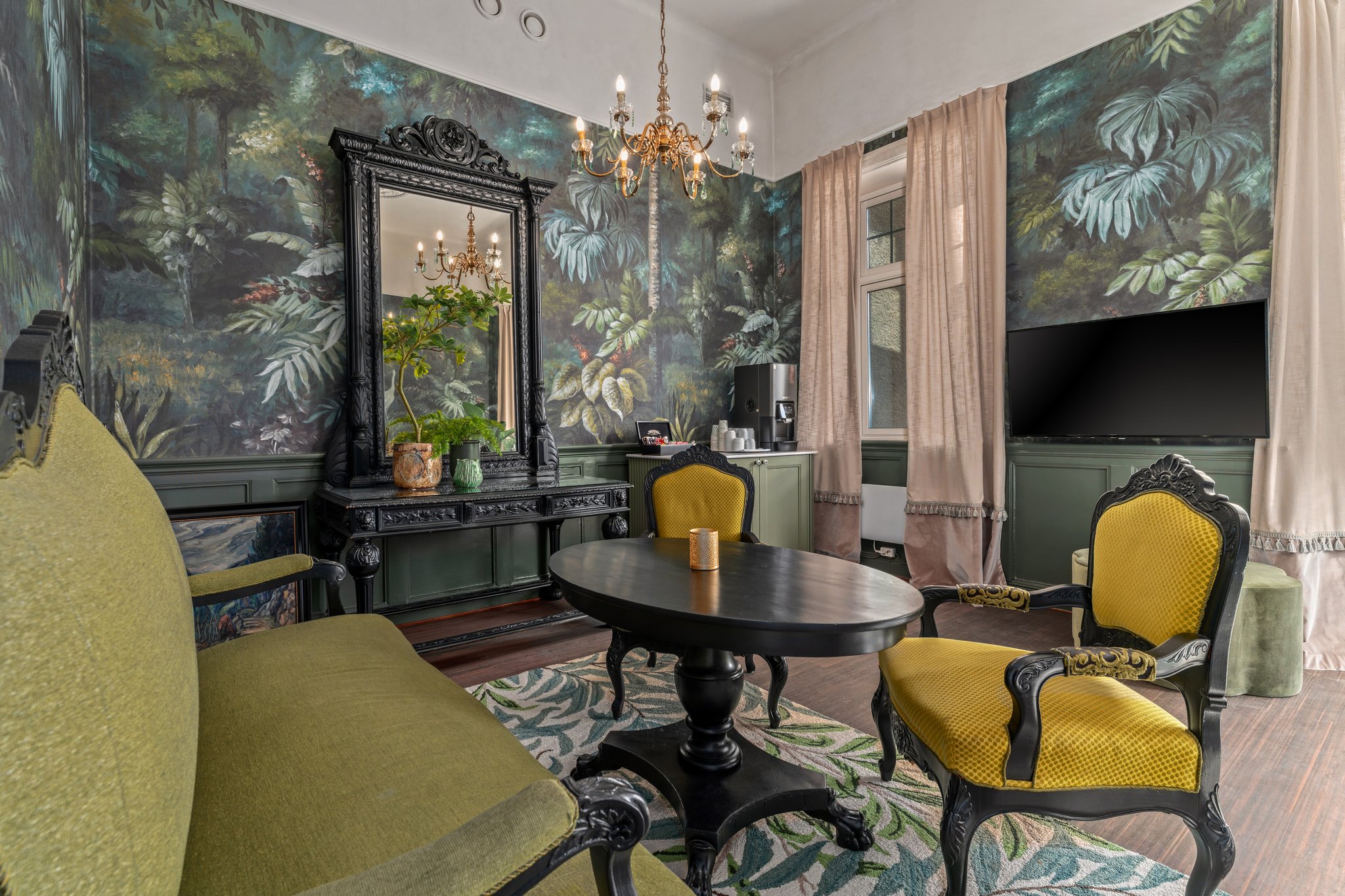 salongen-m-speil-first-hotel-Breiseth-Lillehammer_S