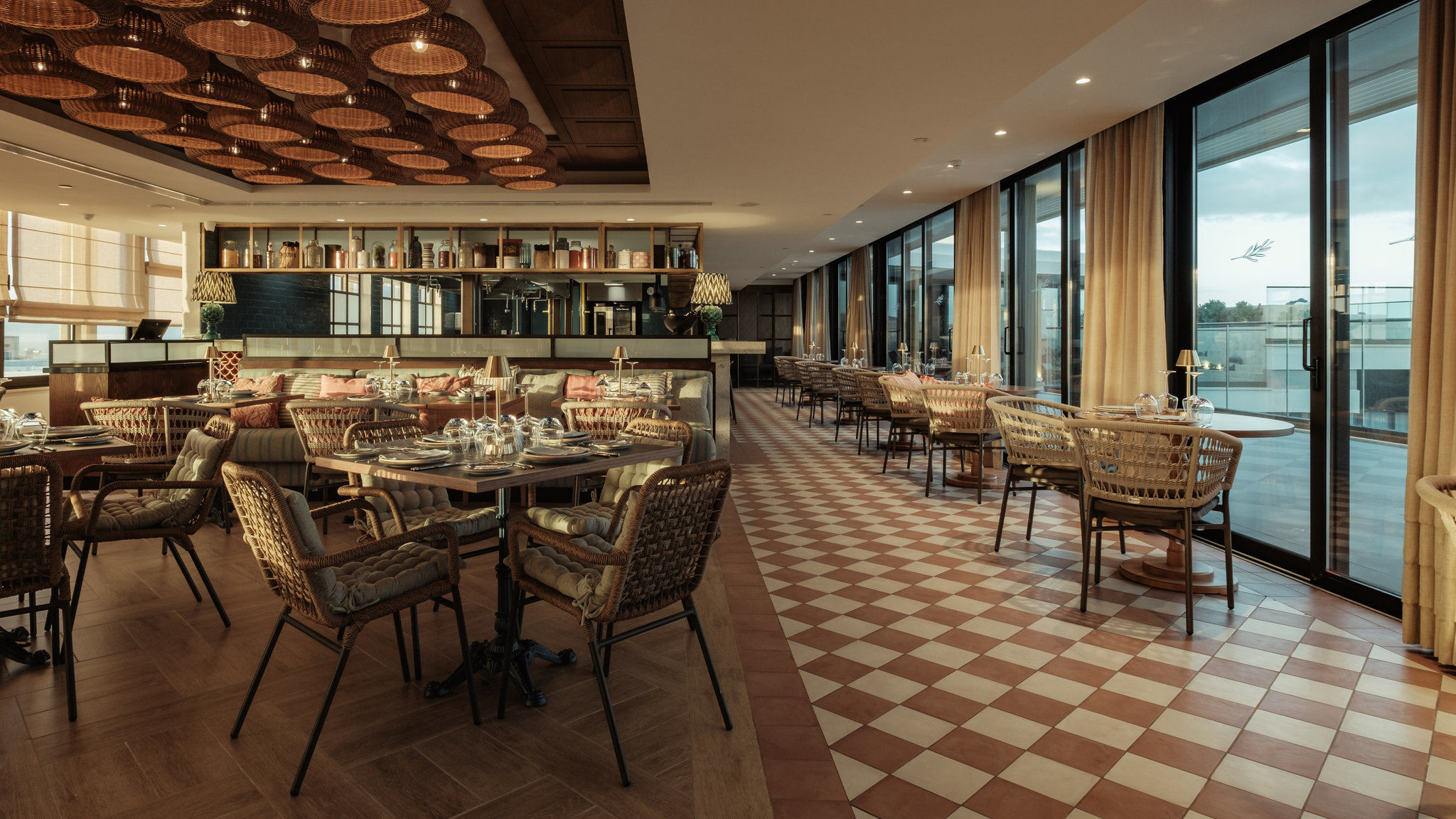 AX_ODYCY_-_Dining_-_Minoa_Mediterranean_Fusion_Restaurant_S