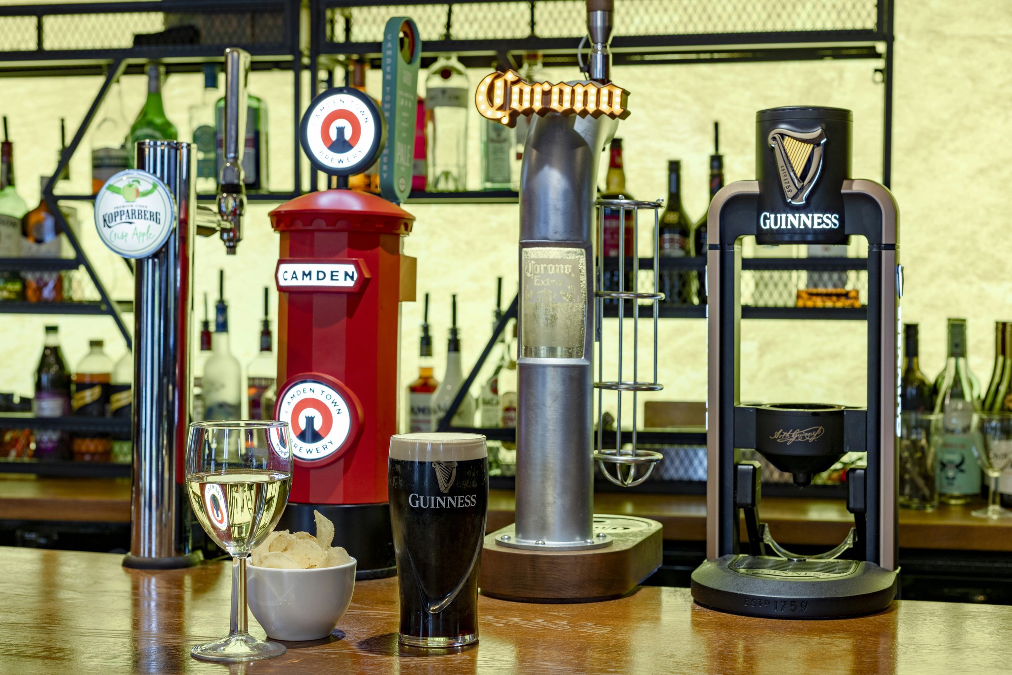 eUTpT2nVUKUdSJFlggSug_Hornton_Sports_bar_(6)_S