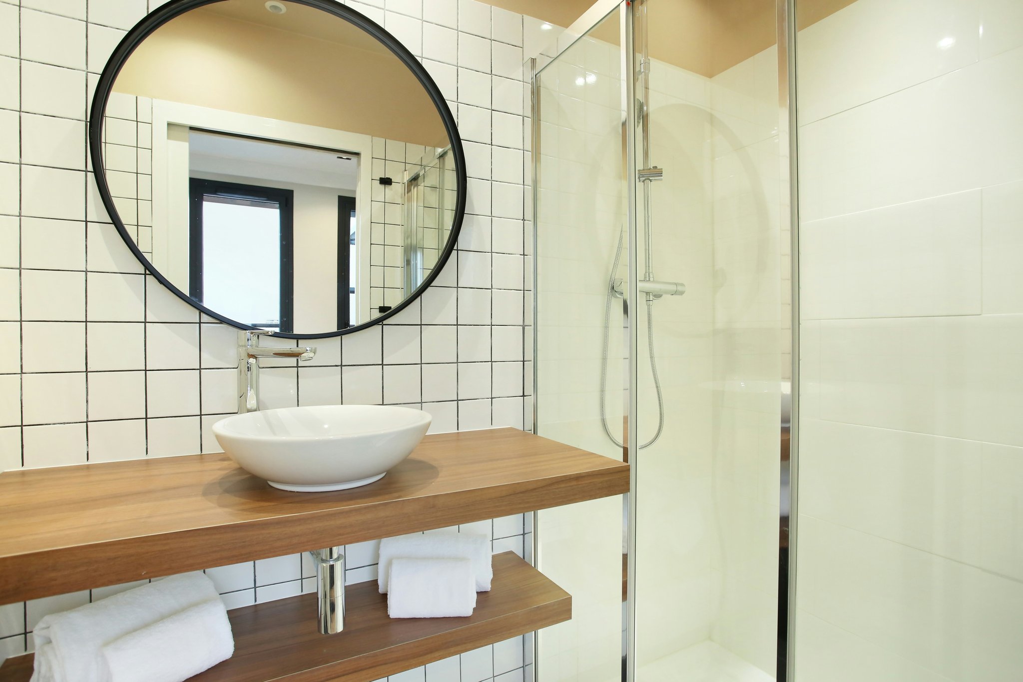 knqWyB36rUGlNvtEx4oPQ_One_Bedroom_APartment-Bathroom_S