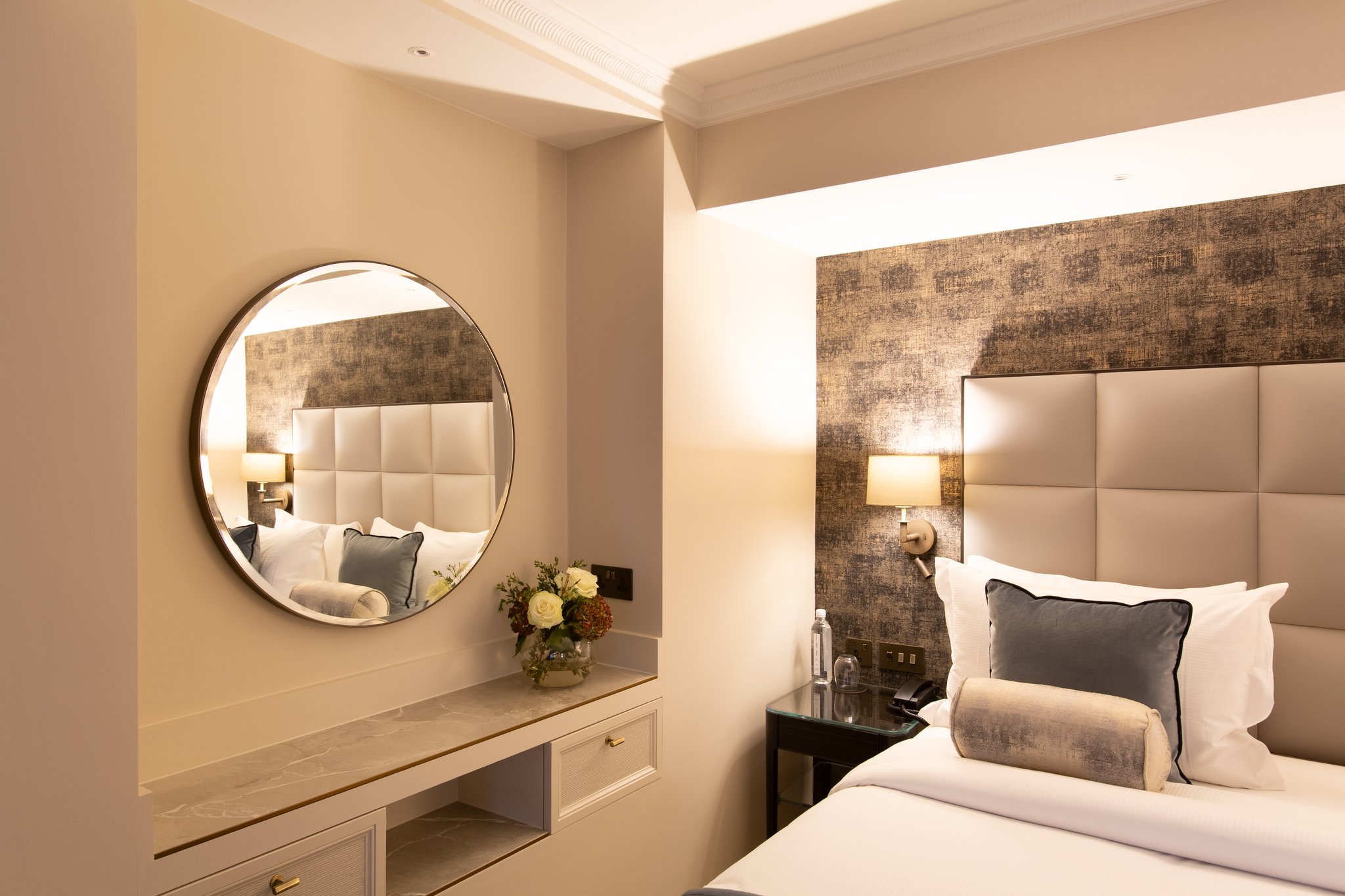 GhH8udEkWwxQulxpreg_Suite-04_S